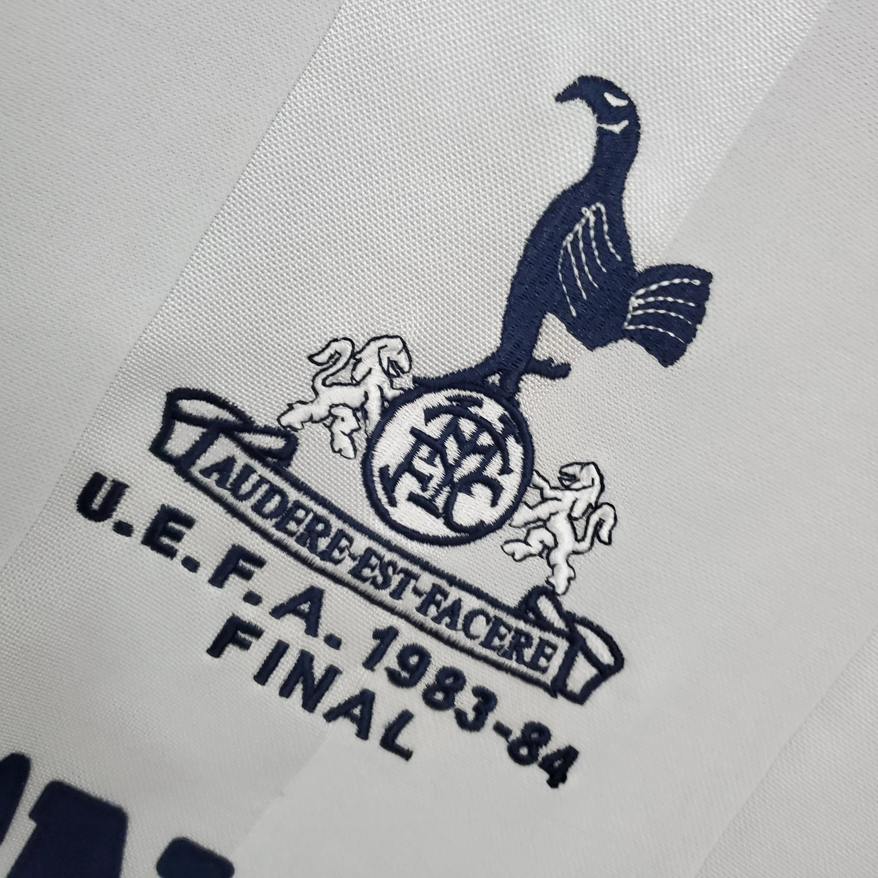 Camiseta Retro Tottenham 1983-84 - Fútbol Club Vintage