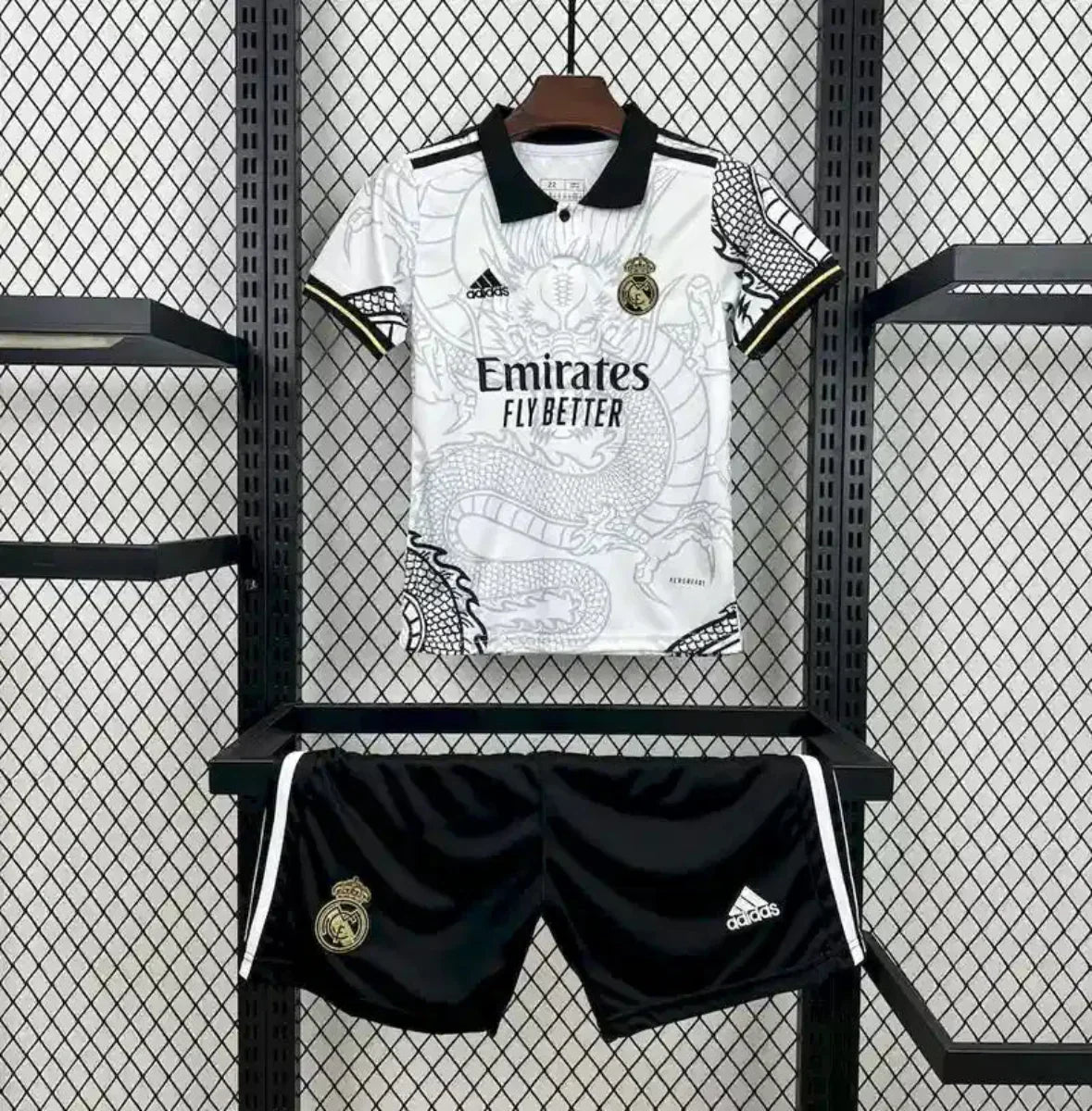 Real Madrid Niños Edición Especial Dragon 2025-26 - Fútbol Club Vintage