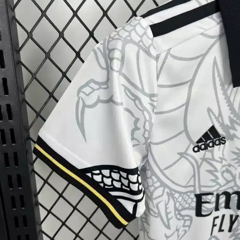 Real Madrid Niños Edición Especial Dragon 2025-26 - Fútbol Club Vintage