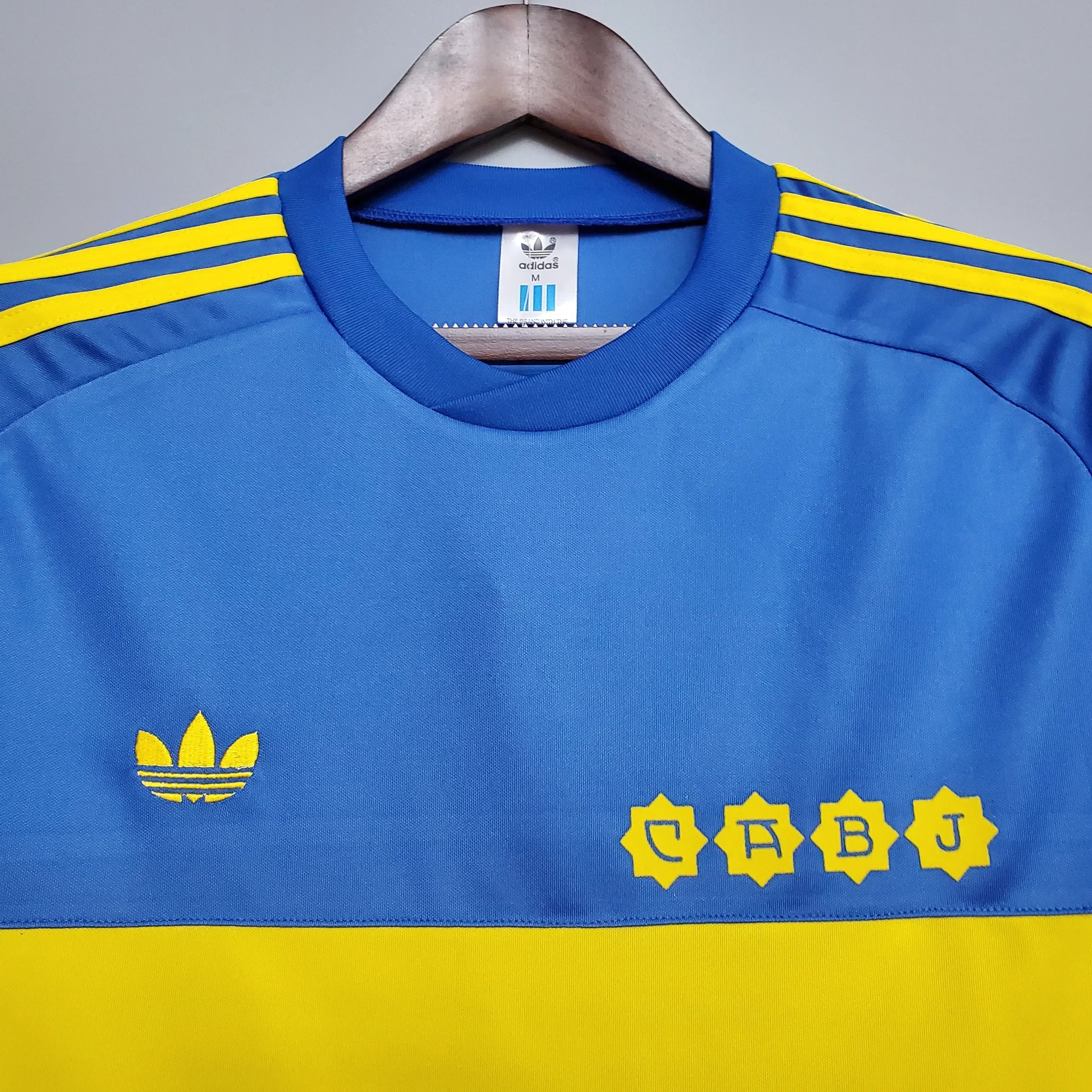 Camiseta Retro Maradona Boca Juniors 1981 - Fútbol Club Vintage