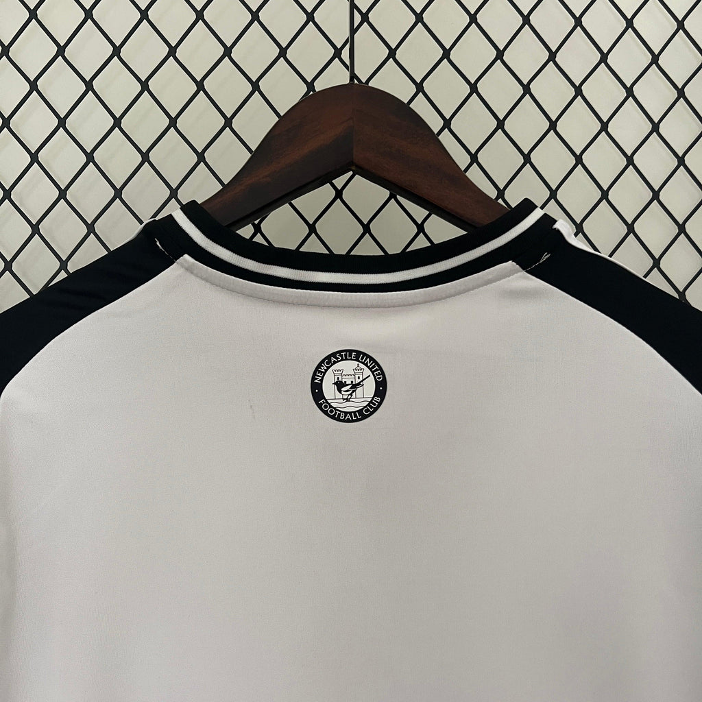 Camiseta Retro Newcastle United 2024-25 - Fútbol Club Vintage
