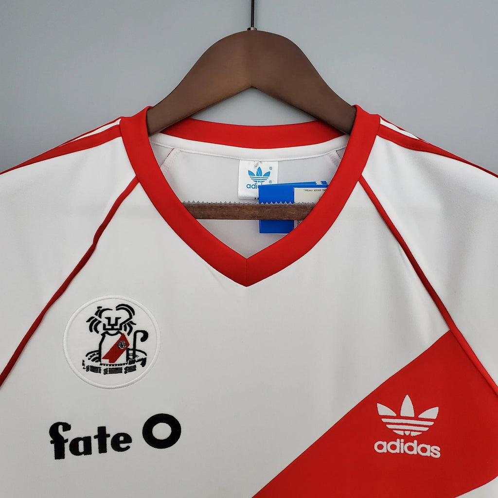 Camiseta Retro River Plate 1986 - Fútbol Club Vintage