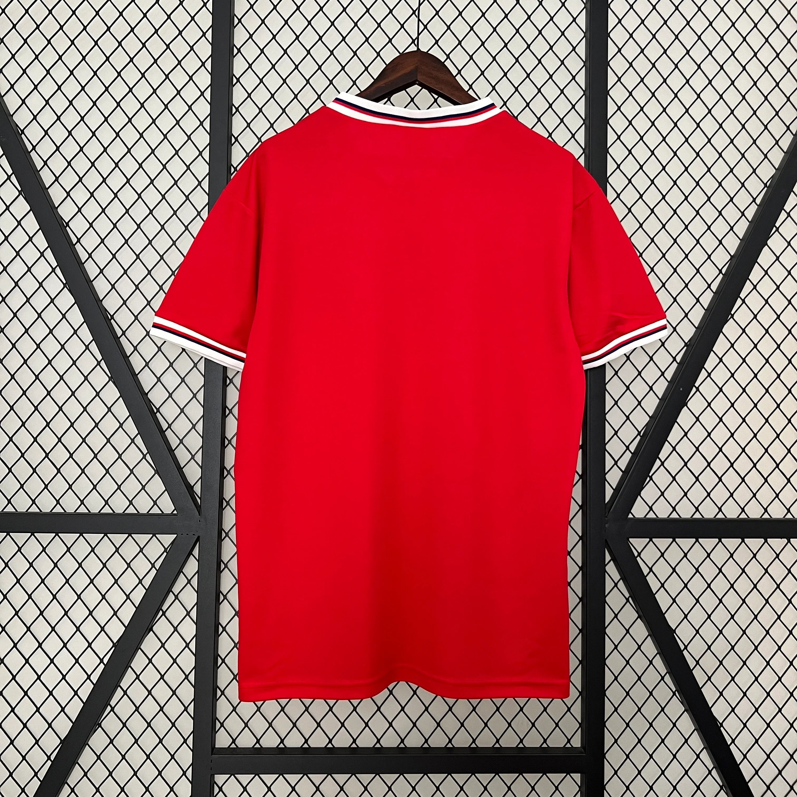 Camiseta Retro Inglaterra Visitante 1982 - Fútbol Club Vintage