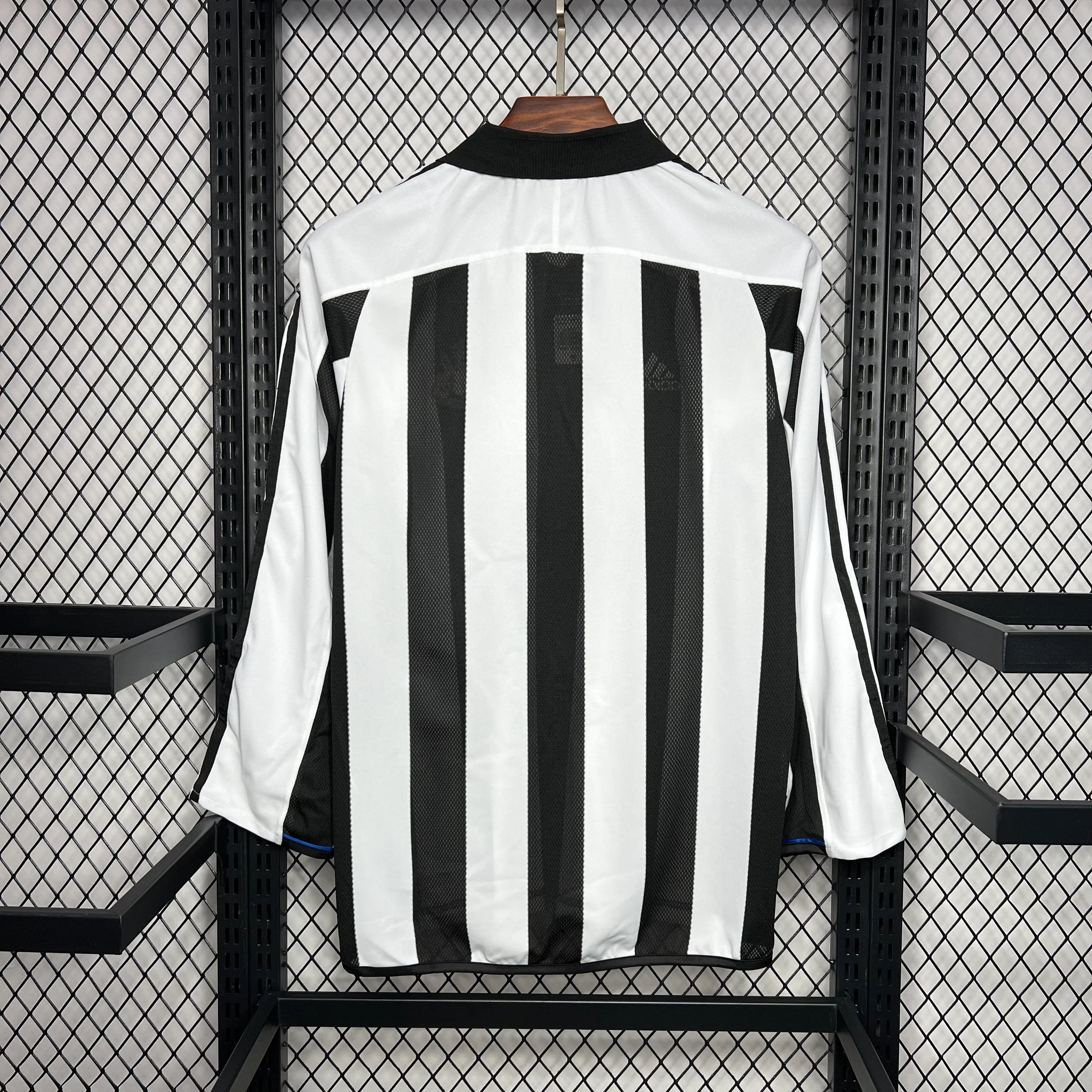 Camiseta Retro Newcastle United Manga Larga 2003-05 - Fútbol Club Vintage