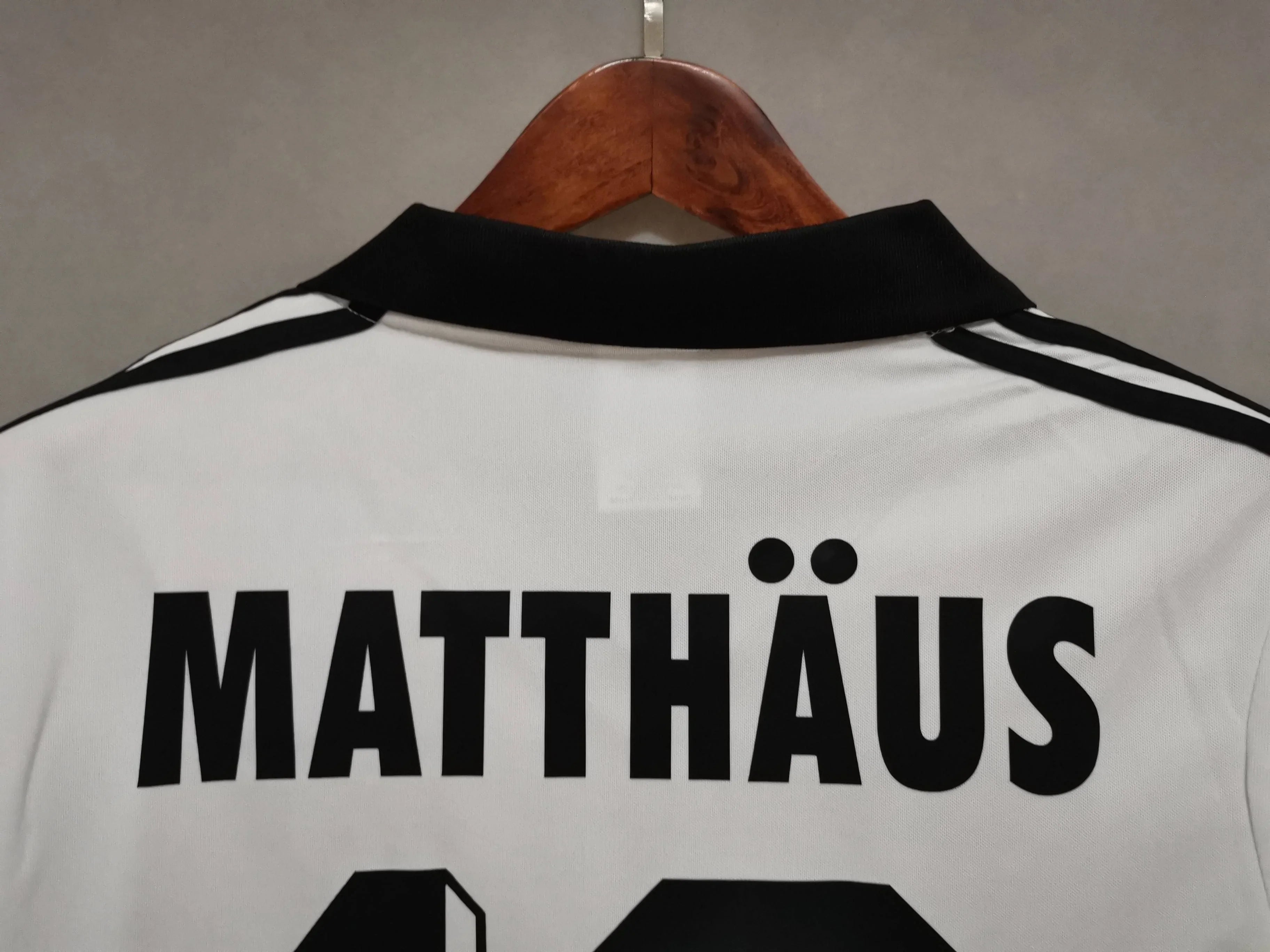 Matthäus Alemania 1980 - Fútbol Club Vintage