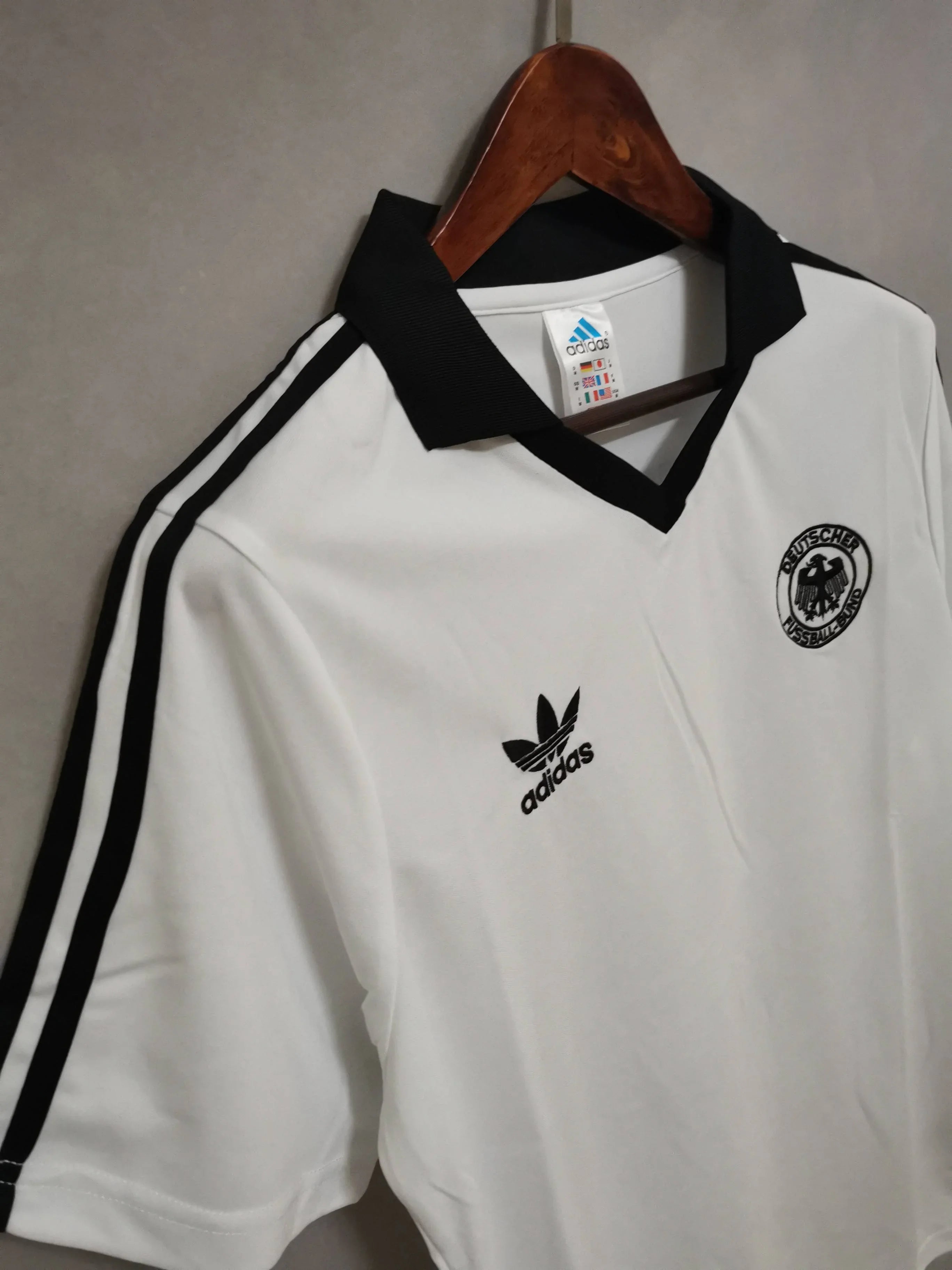 Matthäus Alemania 1980 - Fútbol Club Vintage
