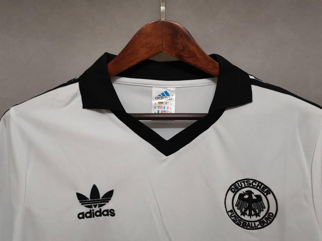 Matthäus Alemania 1980 - Fútbol Club Vintage