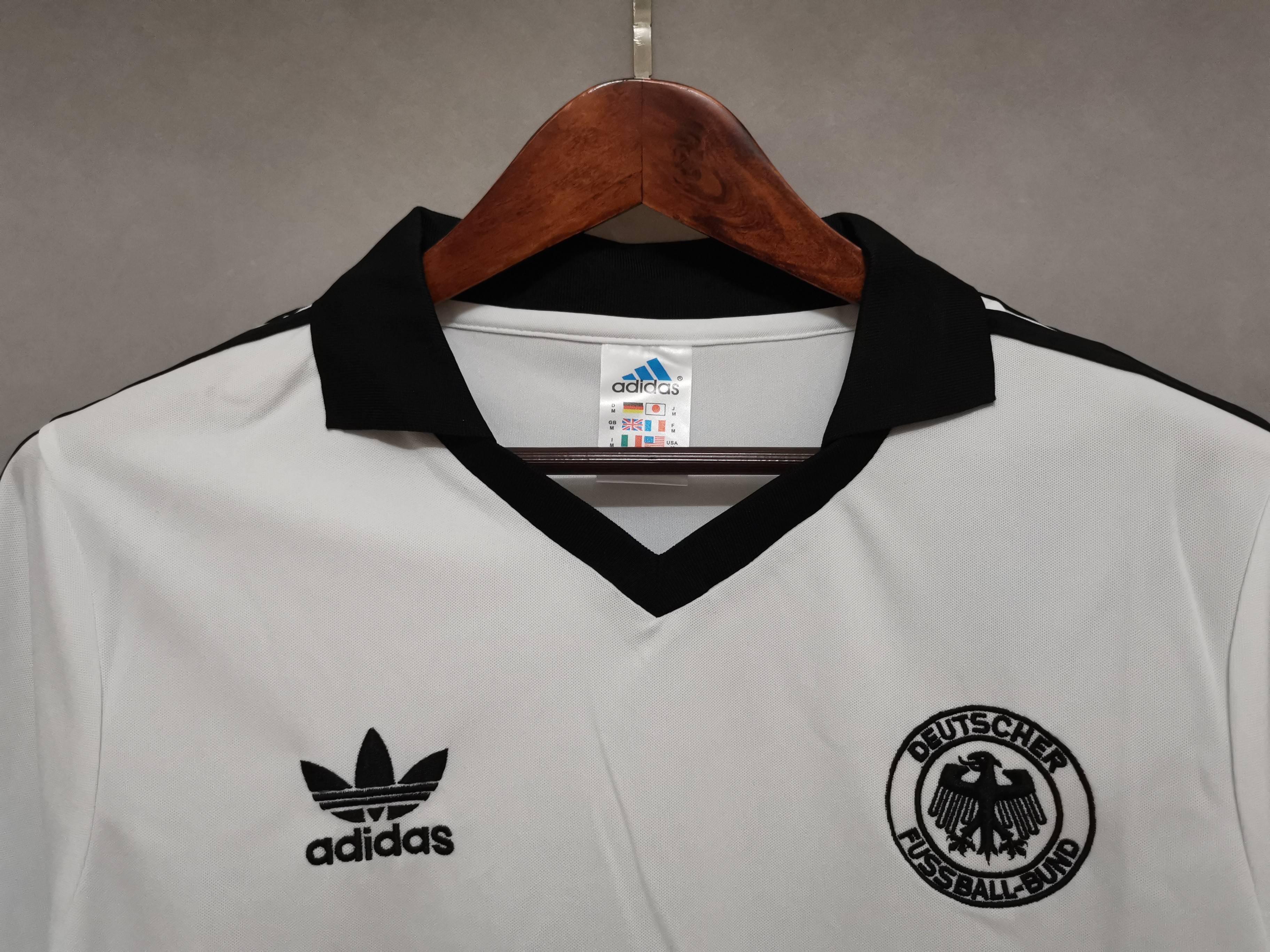 Matthäus Alemania 1980 - Fútbol Club Vintage