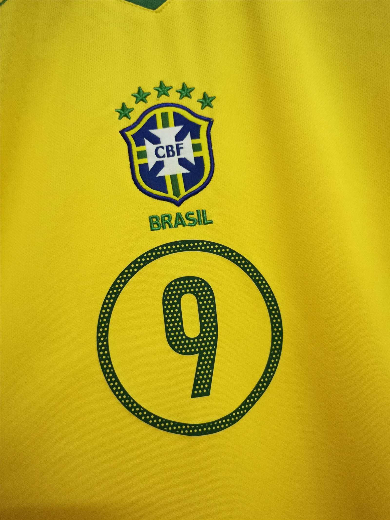 Camiseta Retro Ronaldo Brasil 2004 - Fútbol Club Vintage