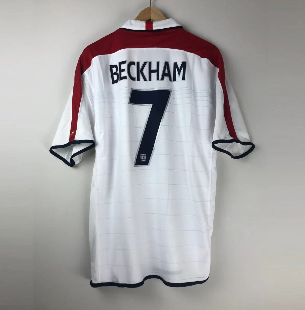 Camiseta Retro Beckham Inglaterra 2004 - Fútbol Club Vintage