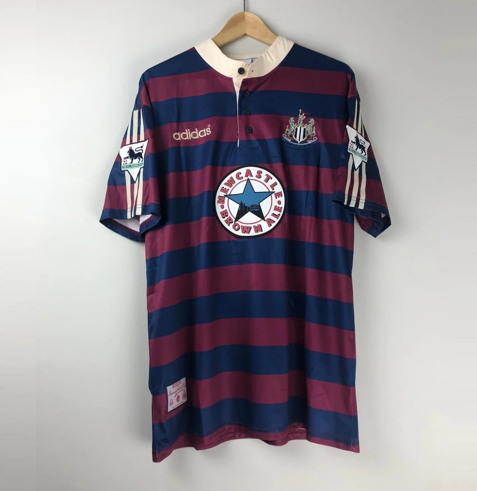 Camiseta Retro Ginola Newcastle United FC Visitante 1995-96 - Fútbol Club Vintage