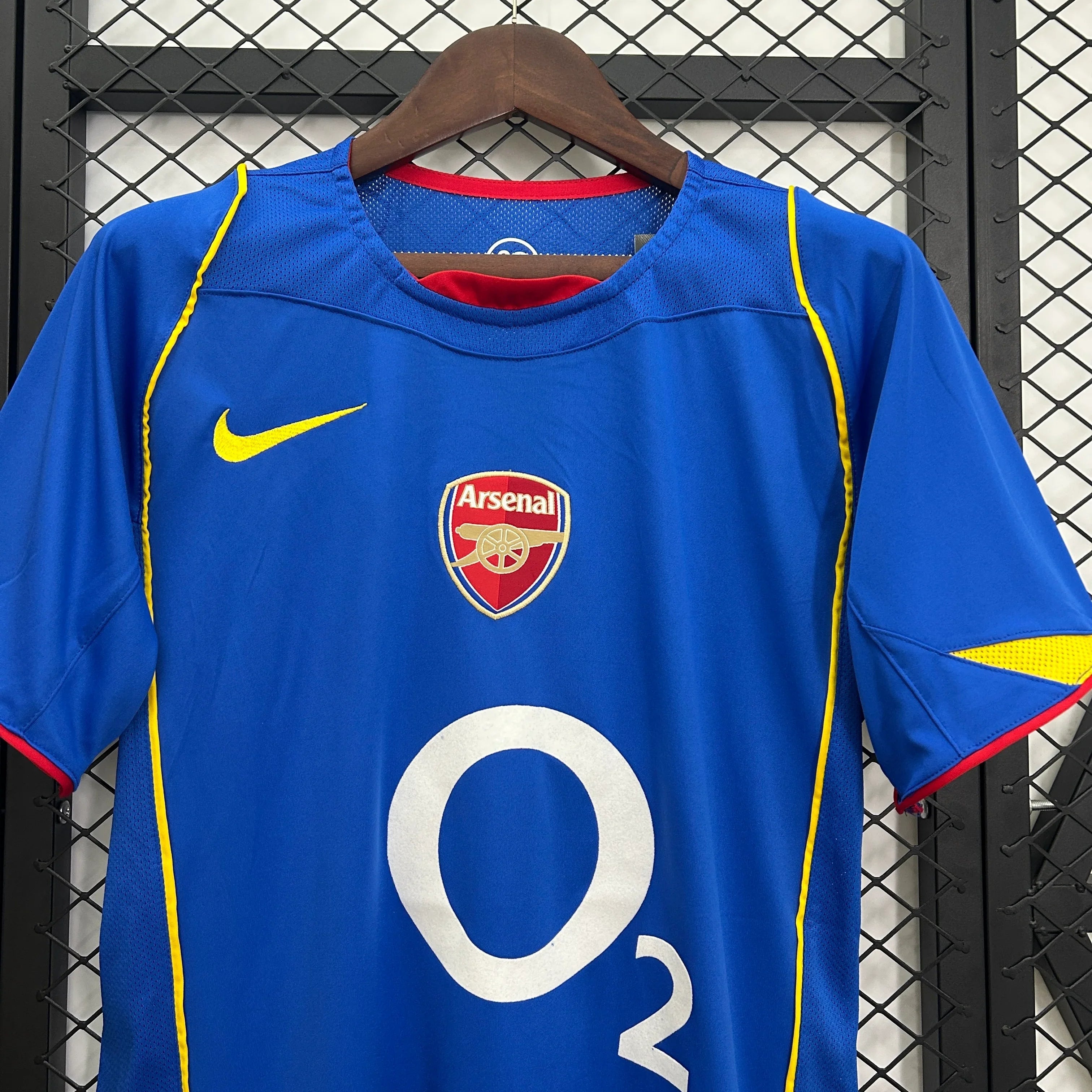 Camiseta Arsenal FC Visitante 2004-05 Retro - Fútbol Club Vintage