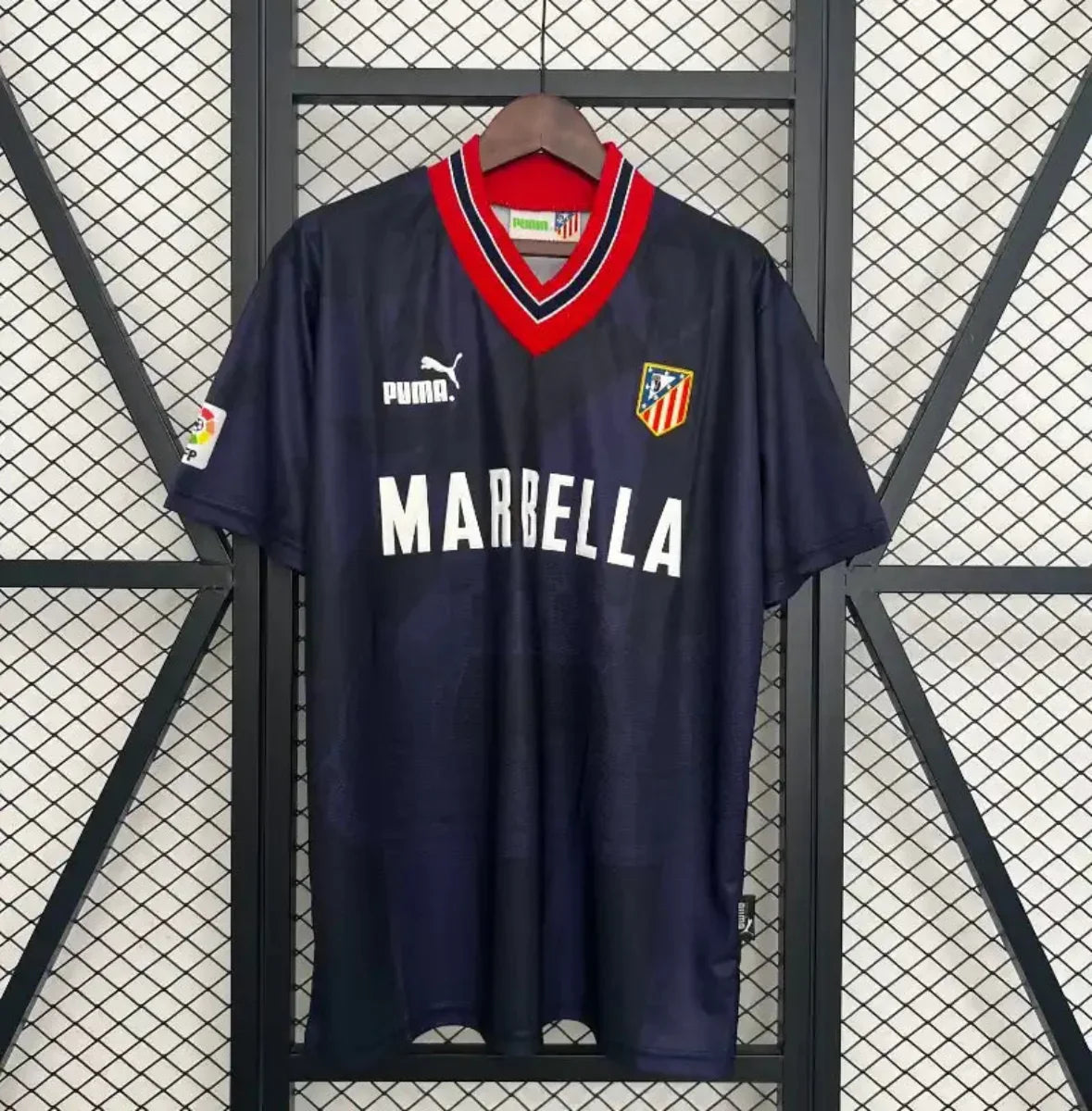 Retro Club Atlético de Madrid Visitante 1995-96 - Fútbol Club Vintage