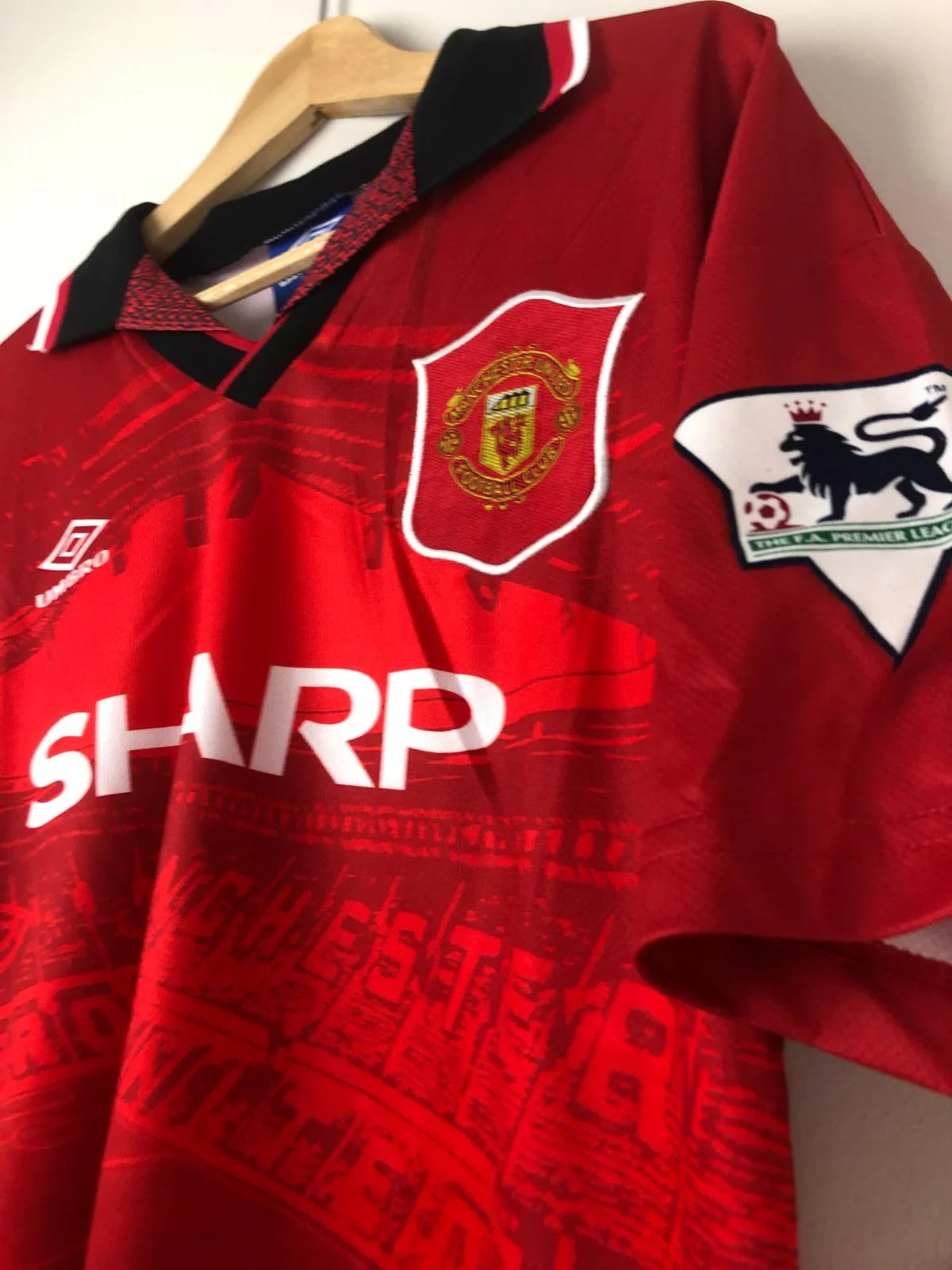 Camiseta Retro Cantona Manchester United FC 1994-96 - Fútbol Club Vintage