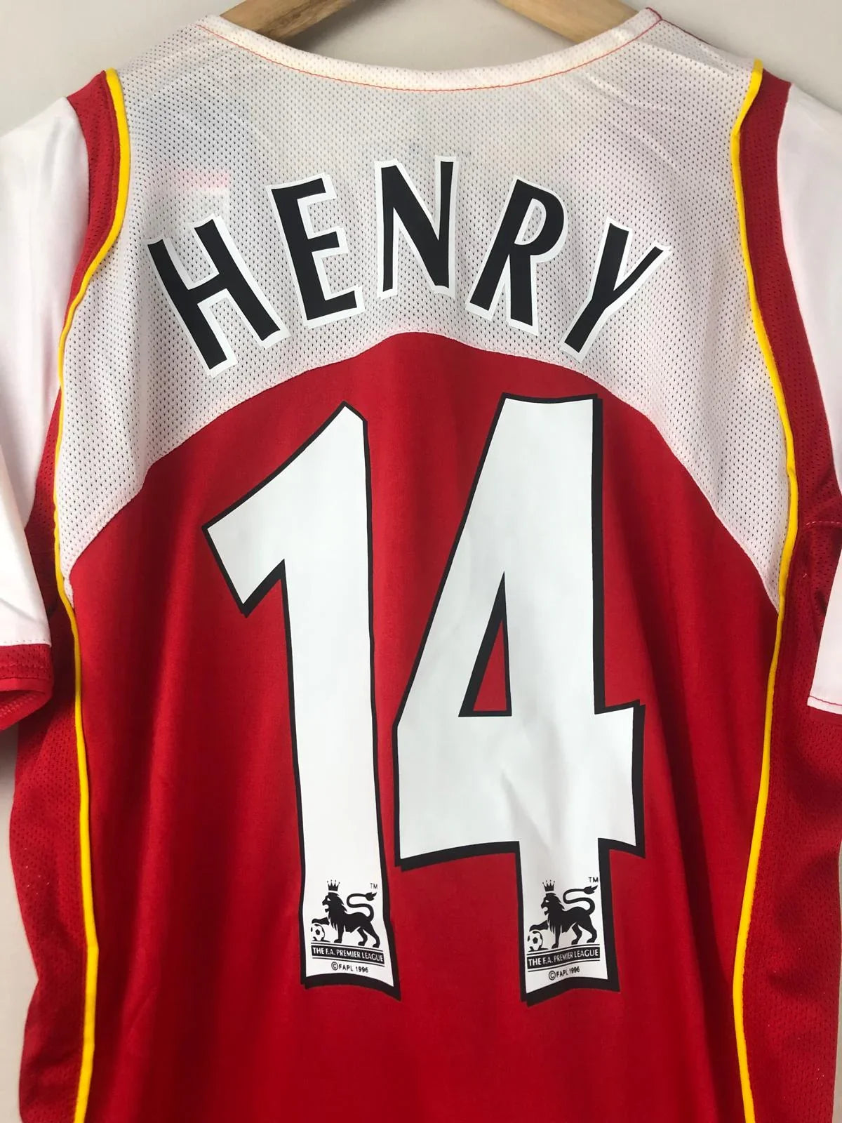 Camiseta Henry Arsenal FC 2004-05 Retro - Fútbol Club Vintage