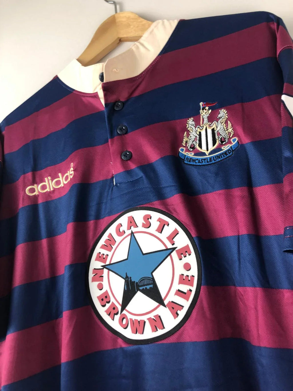 Camiseta Retro Ginola Newcastle United FC Visitante 1995-96 - Fútbol Club Vintage
