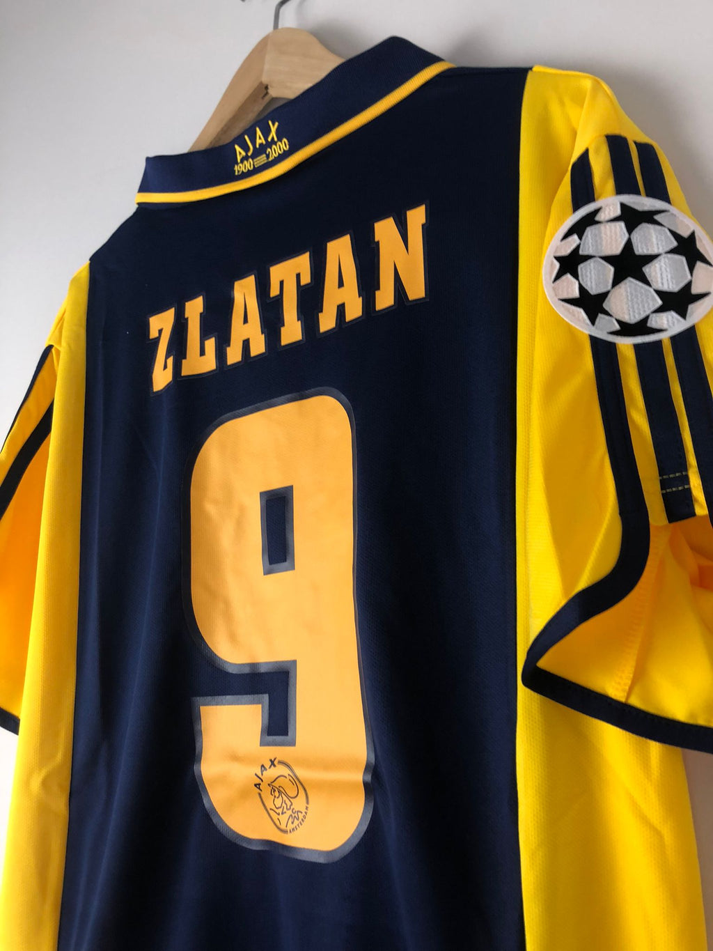 Camiseta Retro Zlatan Ibrahimovic AFC Ajax Visitante 2000-01