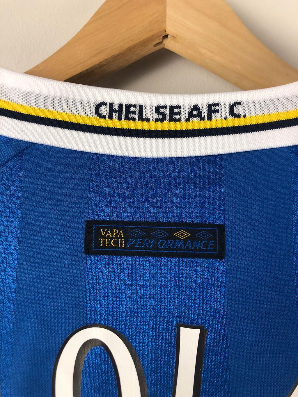 Camiseta Clásica Zola Chelsea FC 1997-99 - Fútbol Club Vintage