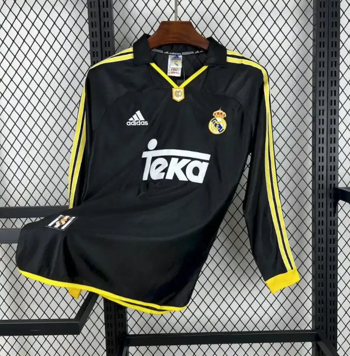 Camista Retro Real Madrid Visitante Manga Larga 1998-99 - Fútbol Club Vintage
