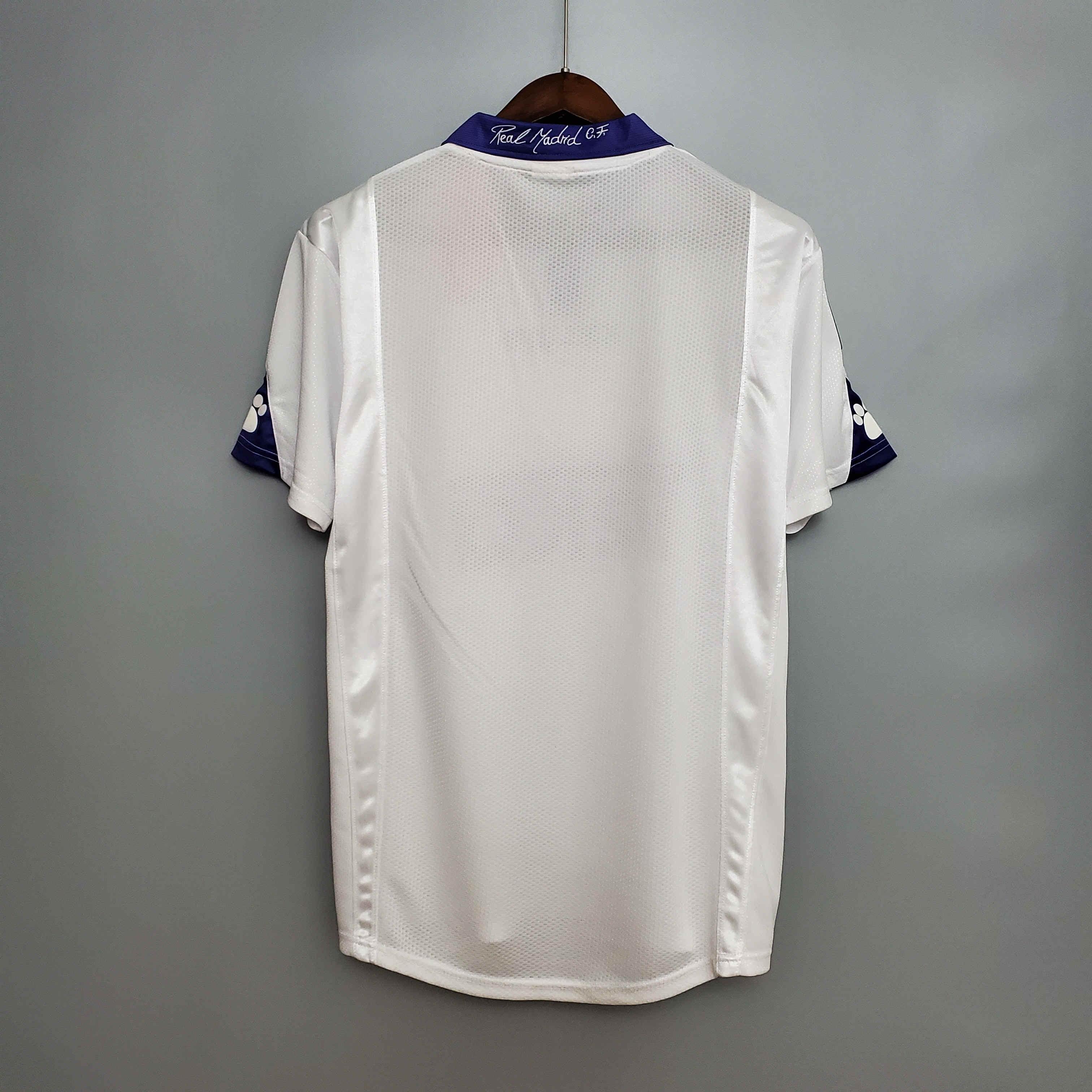 Camiseta Retro Real Madrid 1997-98 - Fútbol Club Vintage
