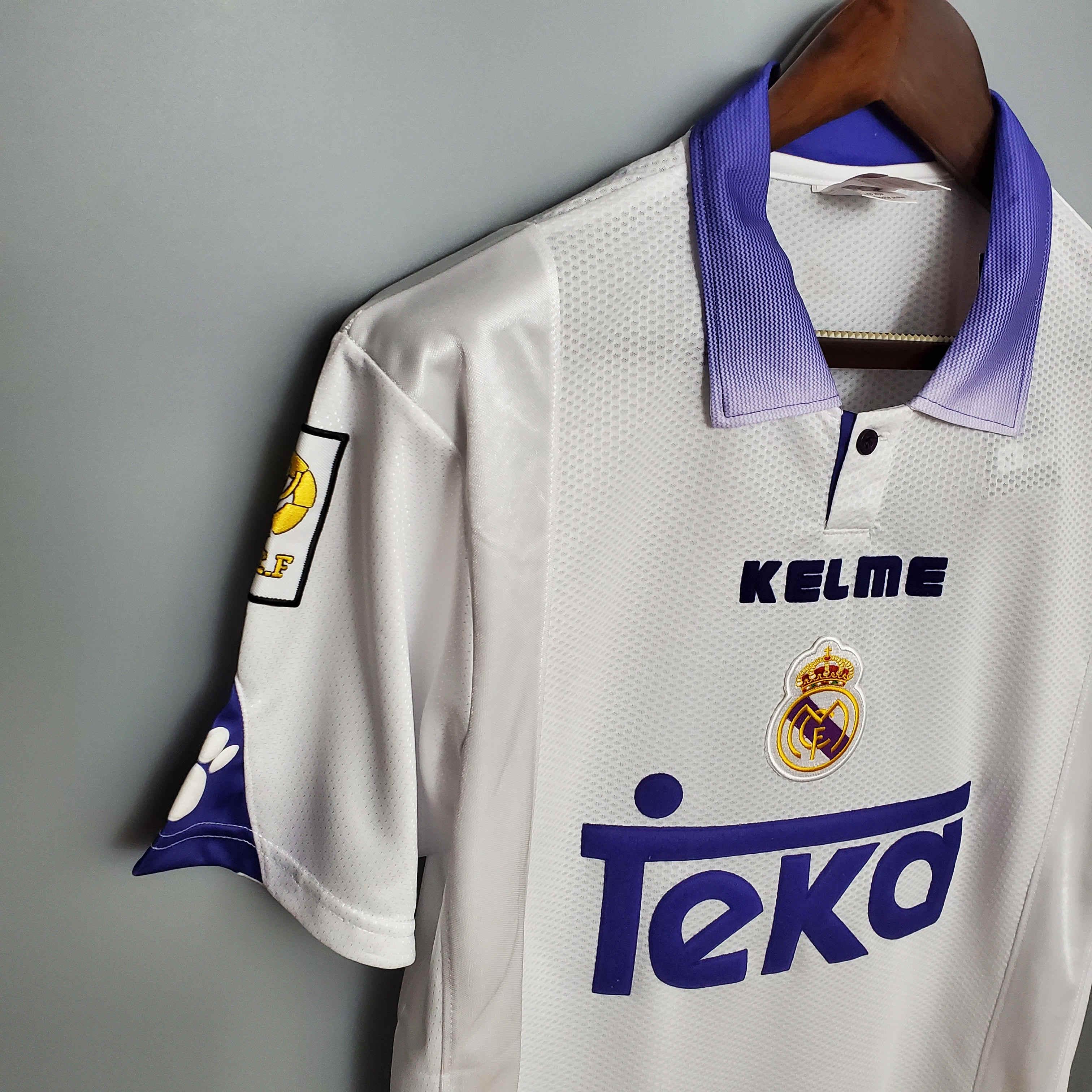 Camiseta Retro Real Madrid 1997-98 - Fútbol Club Vintage