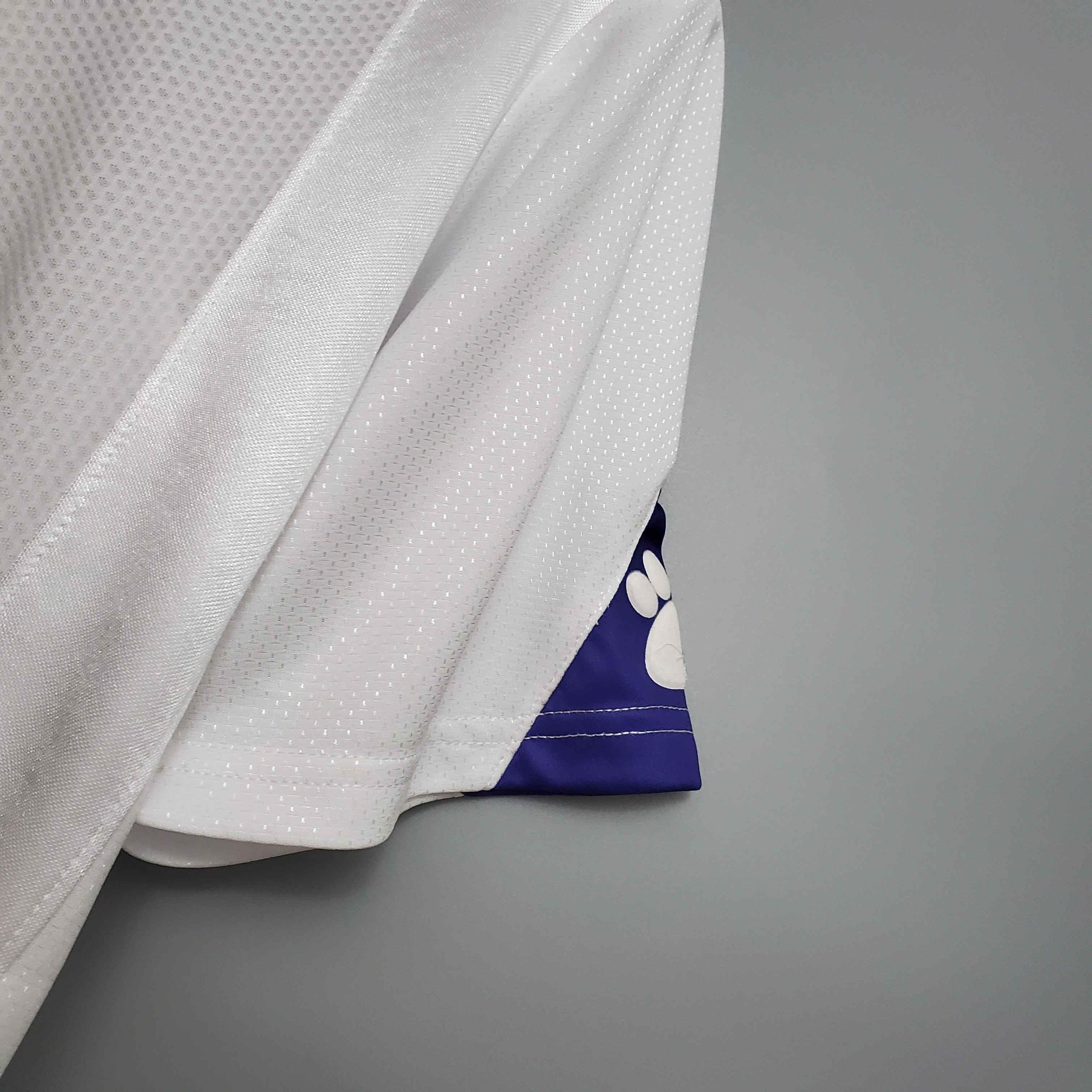 Camiseta Retro Real Madrid 1997-98 - Fútbol Club Vintage
