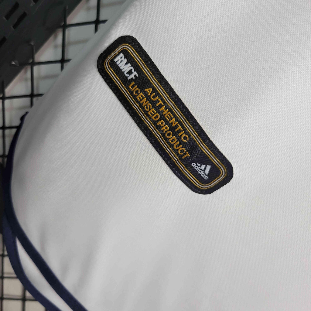 Camiseta Retro Real Madrid Manga Larga 2000-01 - Fútbol Club Vintage