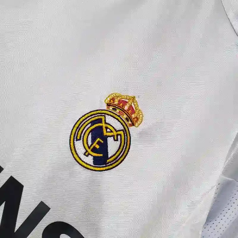Camiseta Retro Real Madrid 2004-05 - Fútbol Club Vintage