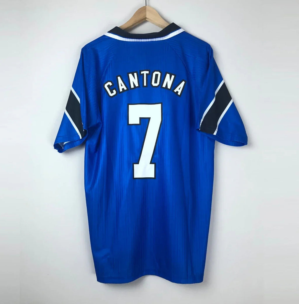 Camiseta Retro Cantona Manchester United FC Visitante 1996-97 - Fútbol Club Vintage