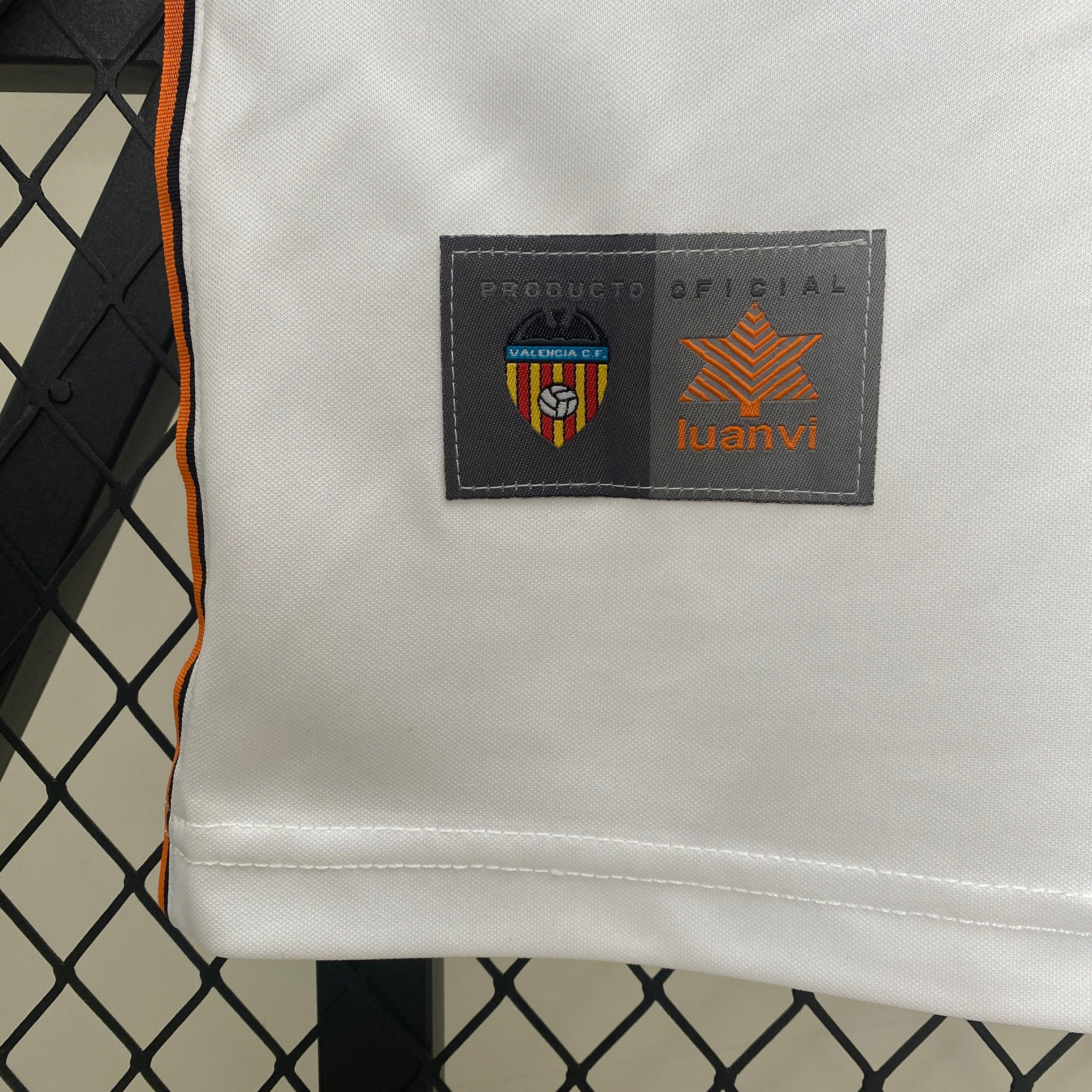 Camiseta Retro Valencia 1999-00 - Fútbol Club Vintage