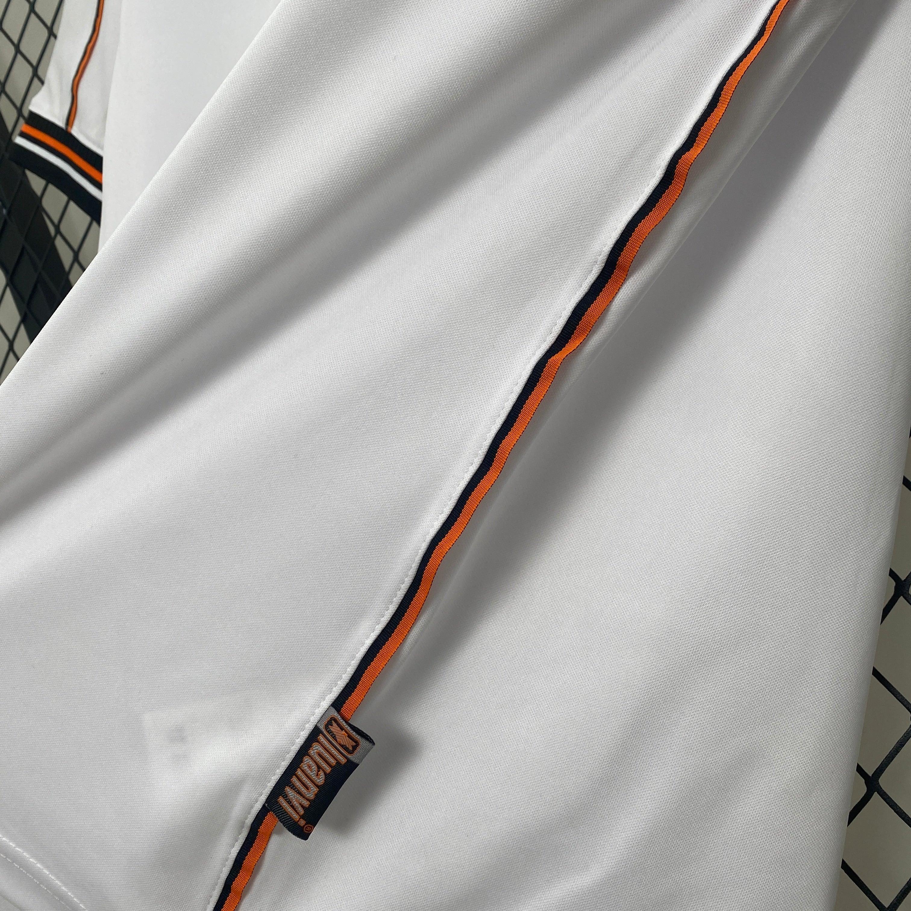 Camiseta Retro Valencia 1999-00 - Fútbol Club Vintage