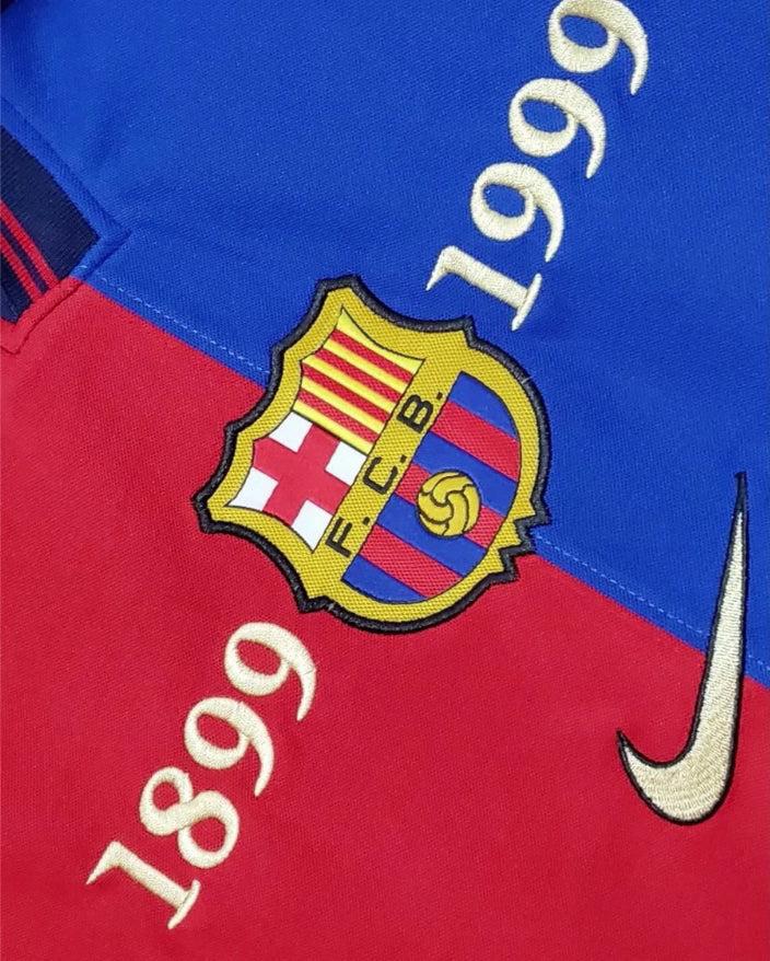 Camiseta Retro del FC Barcelona 1999-2000 - Luis Figo - Fútbol Club Vintage