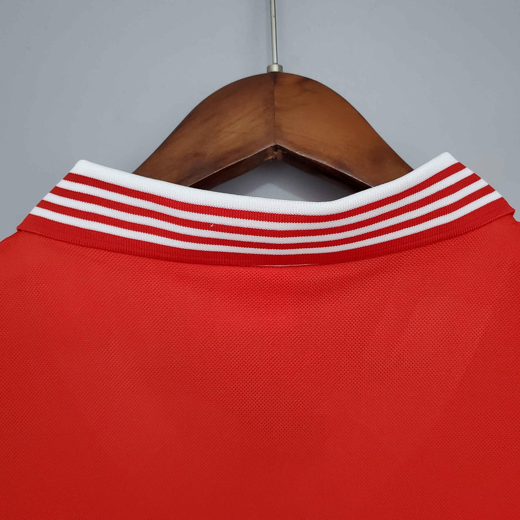 Camiseta Retro Manchester United FC 1977 - Fútbol Club Vintage