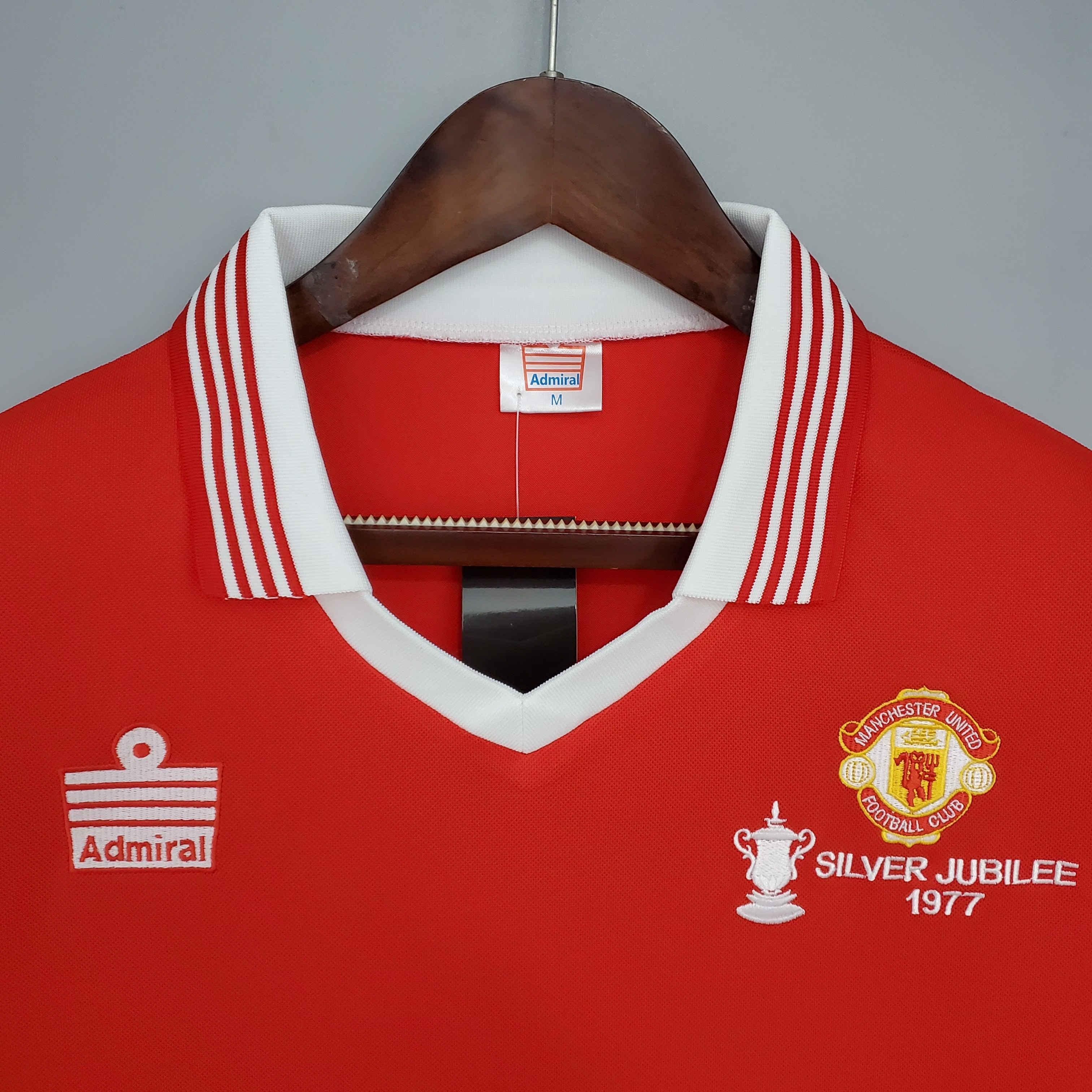 Camiseta Retro Manchester United FC 1977 - Fútbol Club Vintage