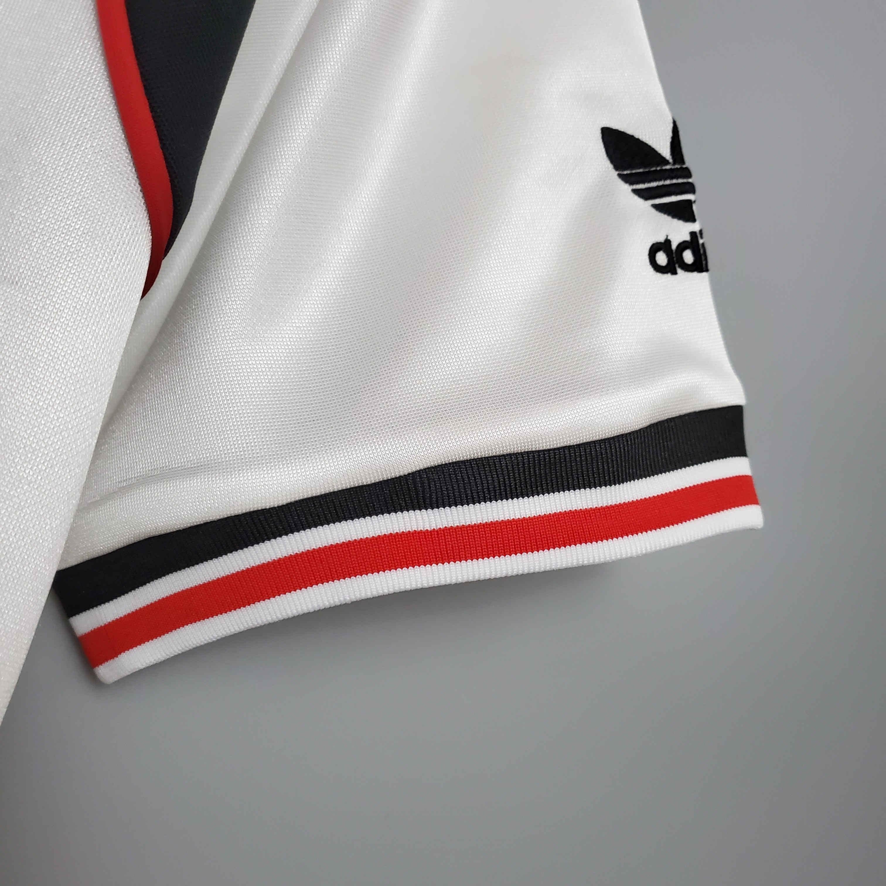 Camiseta Retro Manchester United FC Visitante 1985-86 - Fútbol Club Vintage