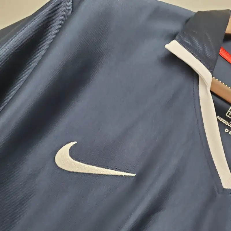PSG 2001