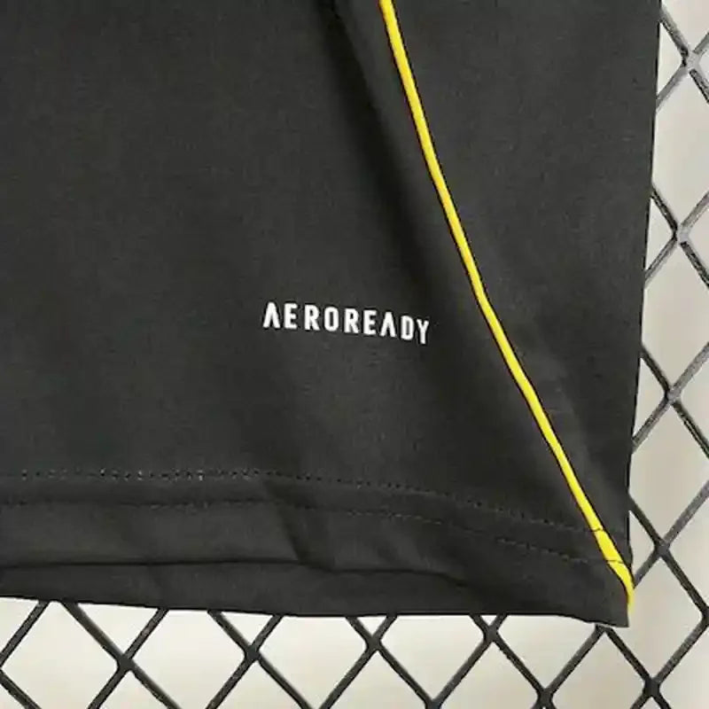 Camiseta Real Madrid Edición Especial Negro y Amarillo 2025-26 - Fútbol Club Vintage