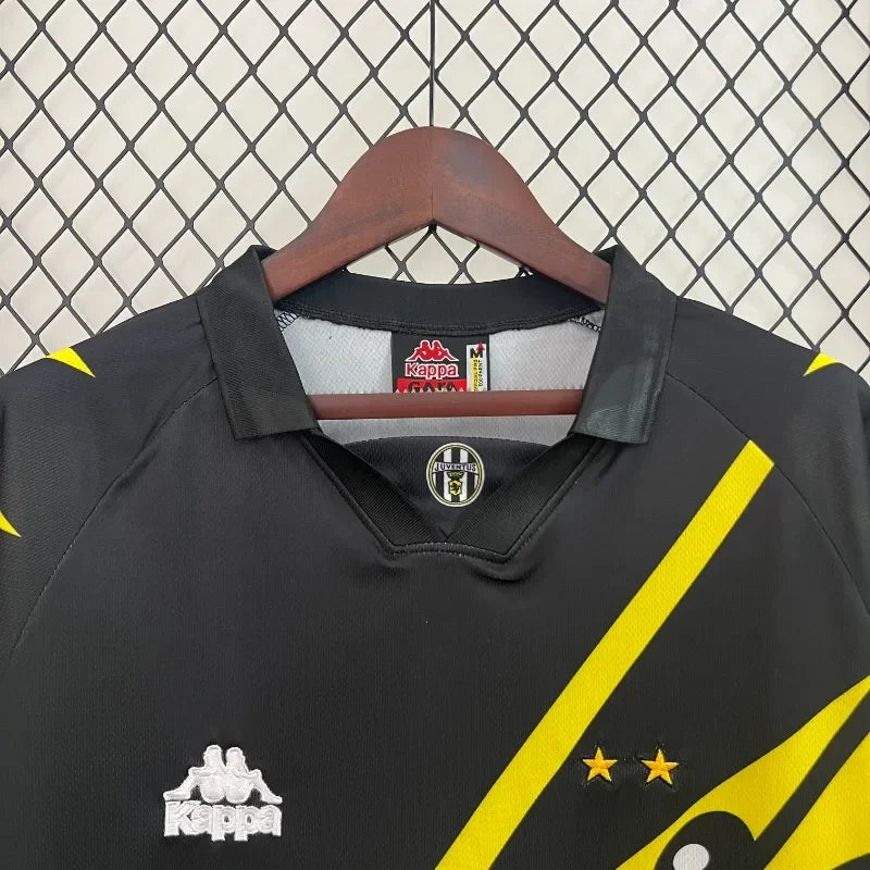 Camiseta Retro Juventus de Turín Visitante (4ª) 1996-97 - Fútbol Club Vintage