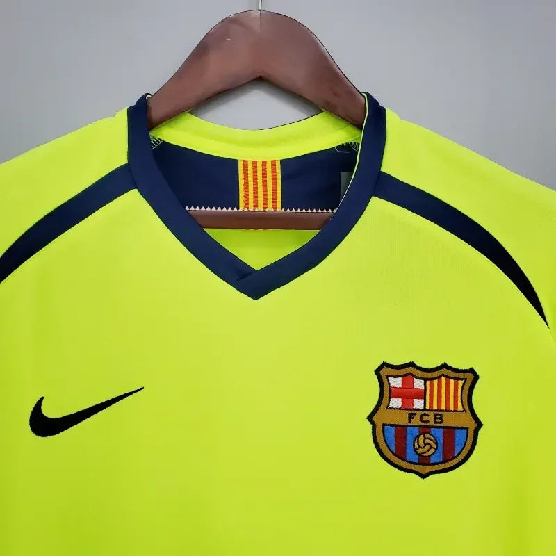 Camiseta Retro Ronaldinho FC Barcelona Visitante 2005-06 - Fútbol Club Vintage