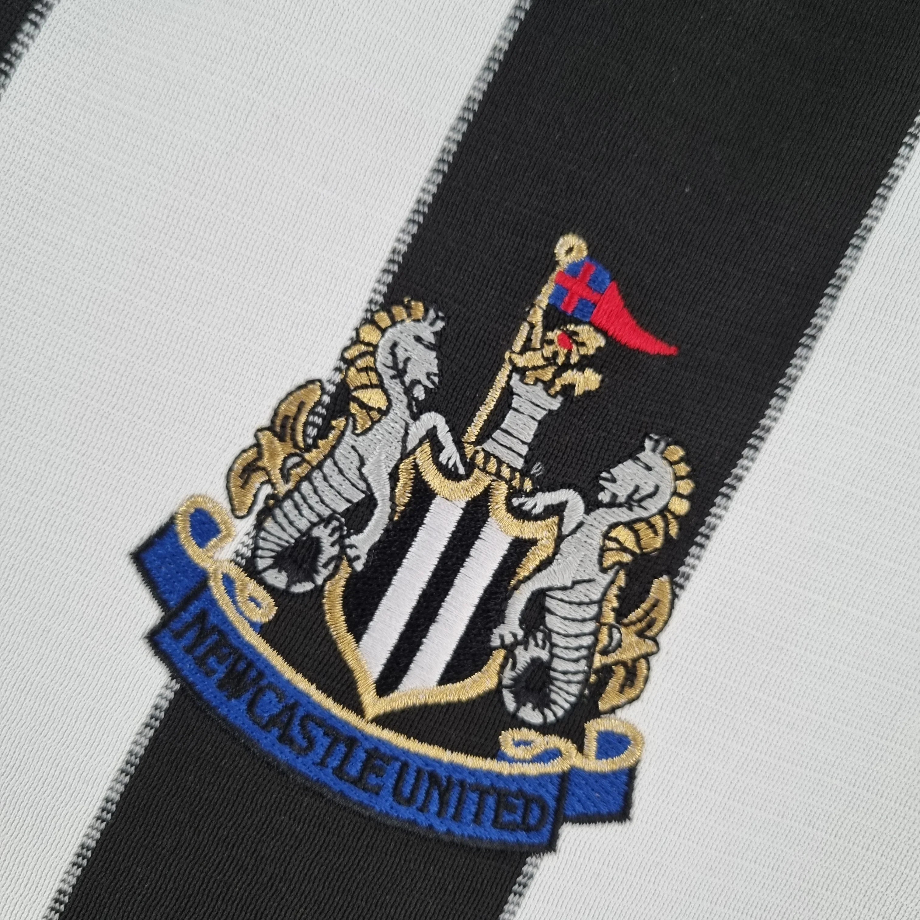 Camiseta Retro Newcastle United 2000-01 - Fútbol Club Vintage
