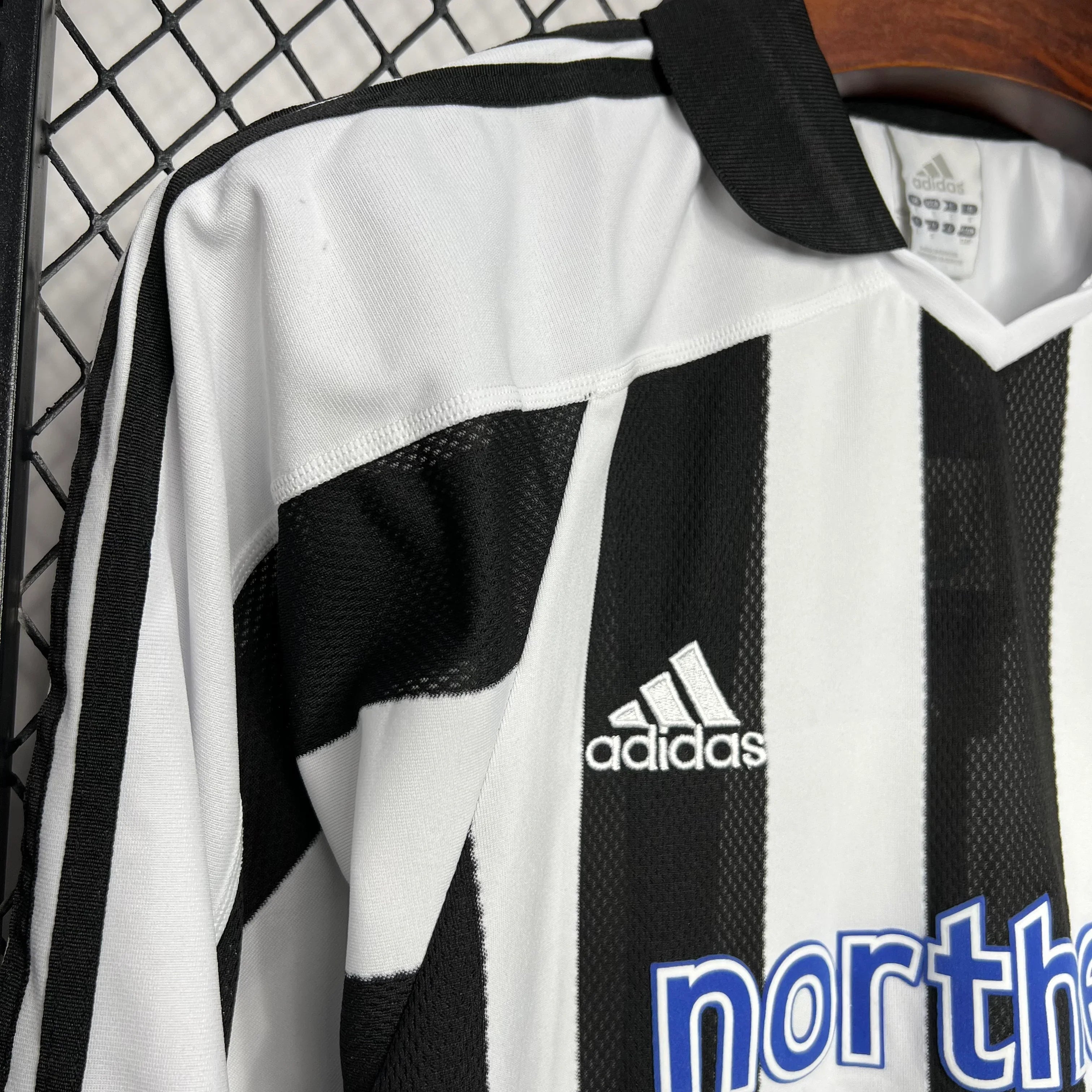 Camiseta Retro Newcastle United Manga Larga 2003-05 - Fútbol Club Vintage