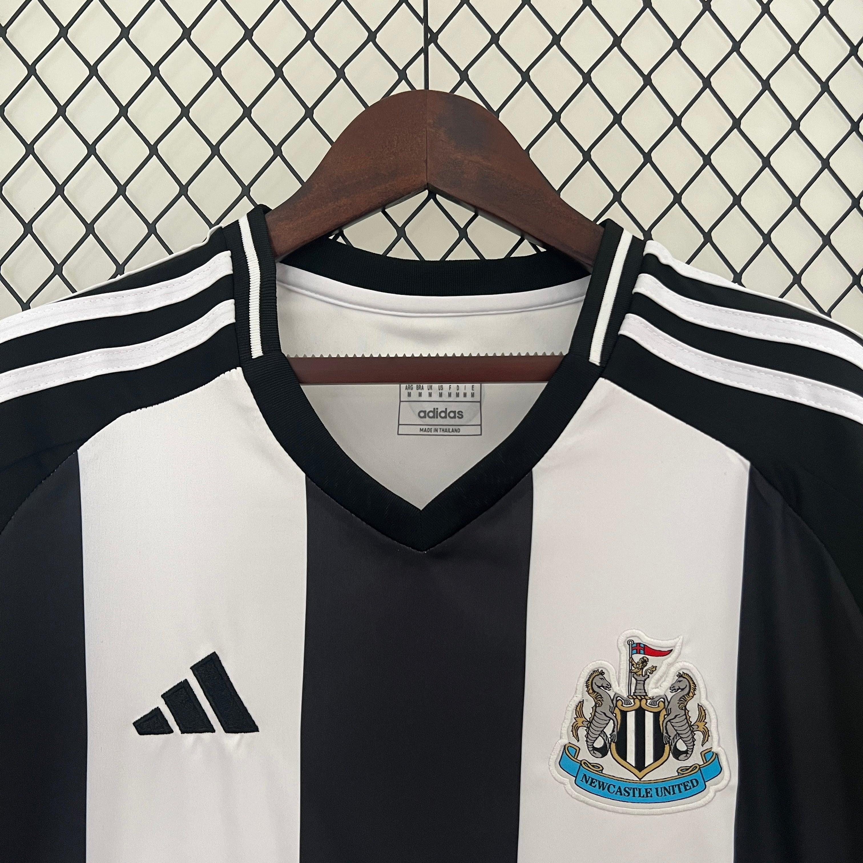 Camiseta Retro Newcastle United 2024-25 - Fútbol Club Vintage