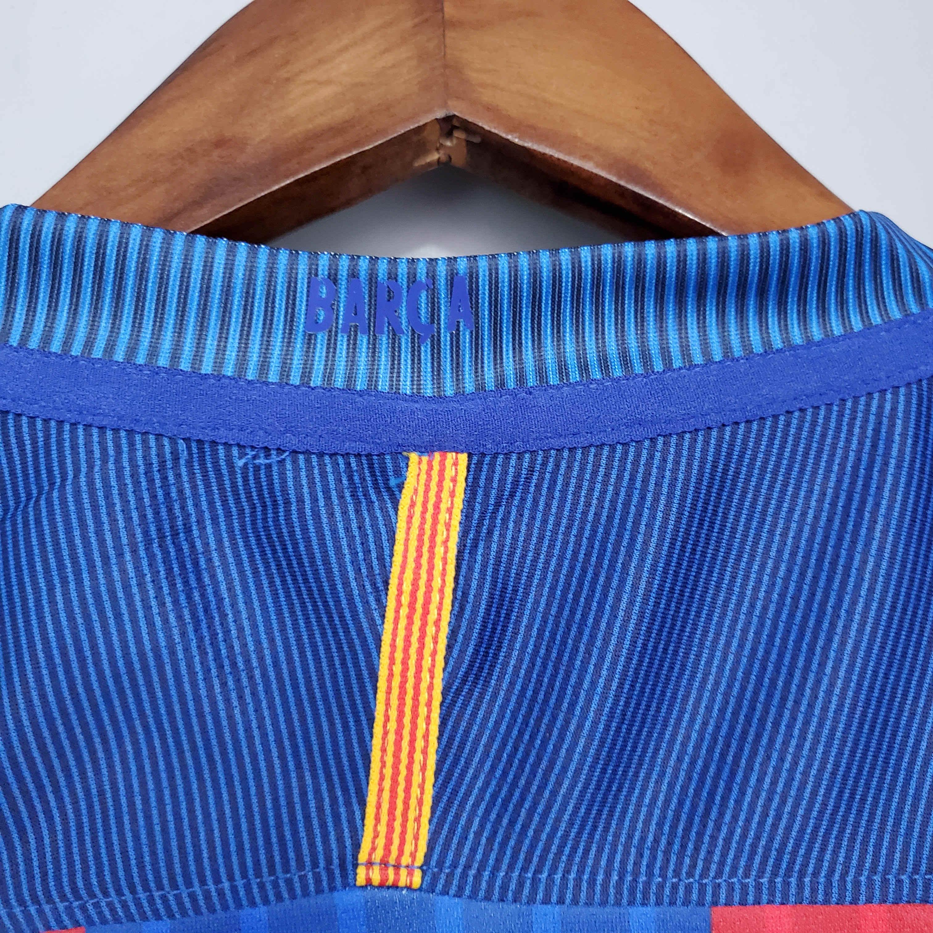 Camiseta Retro FC Barcelona 2016-17 - Fútbol Club Vintage