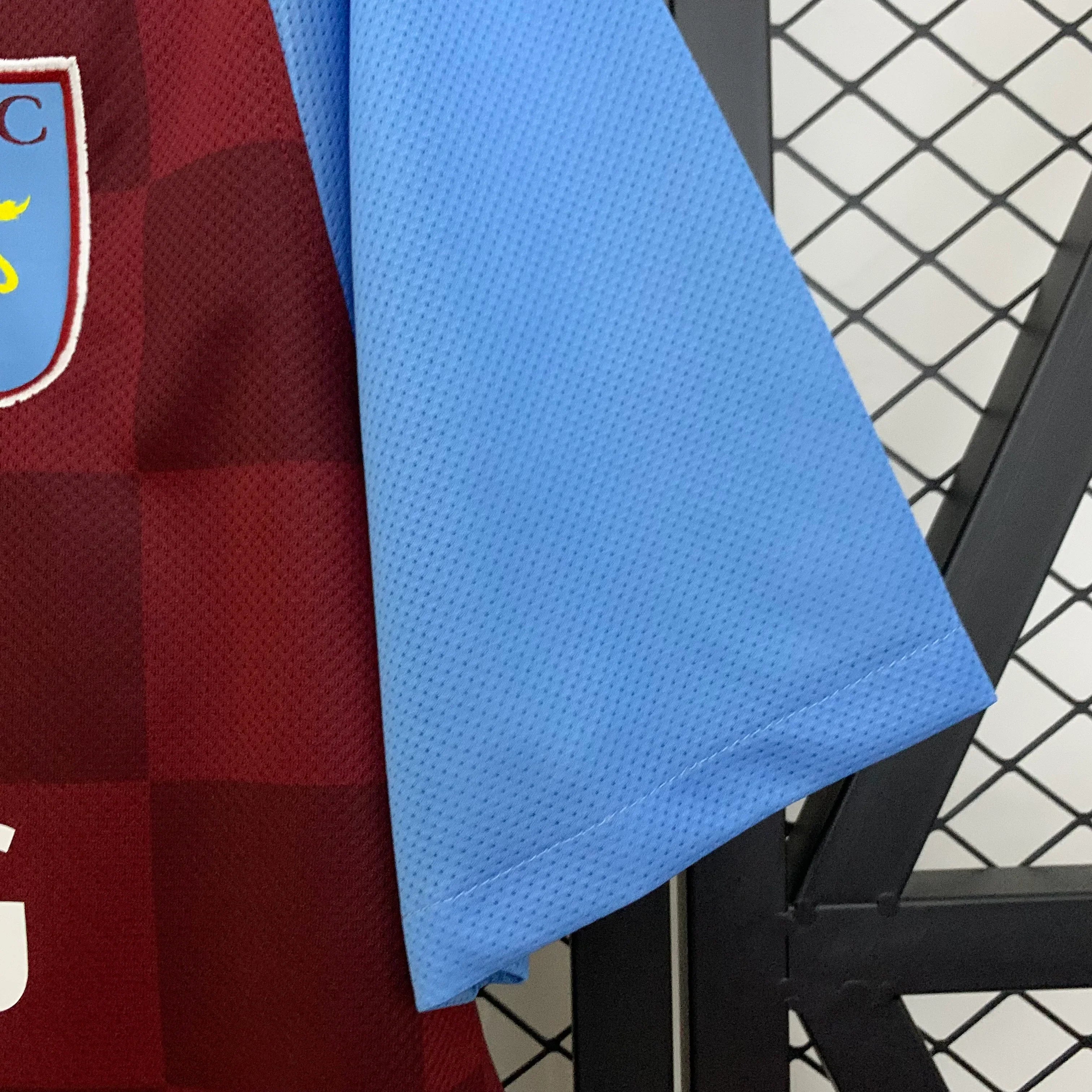 Camiseta Retro Aston Villa 2011-12 - Fútbol Club Vintage