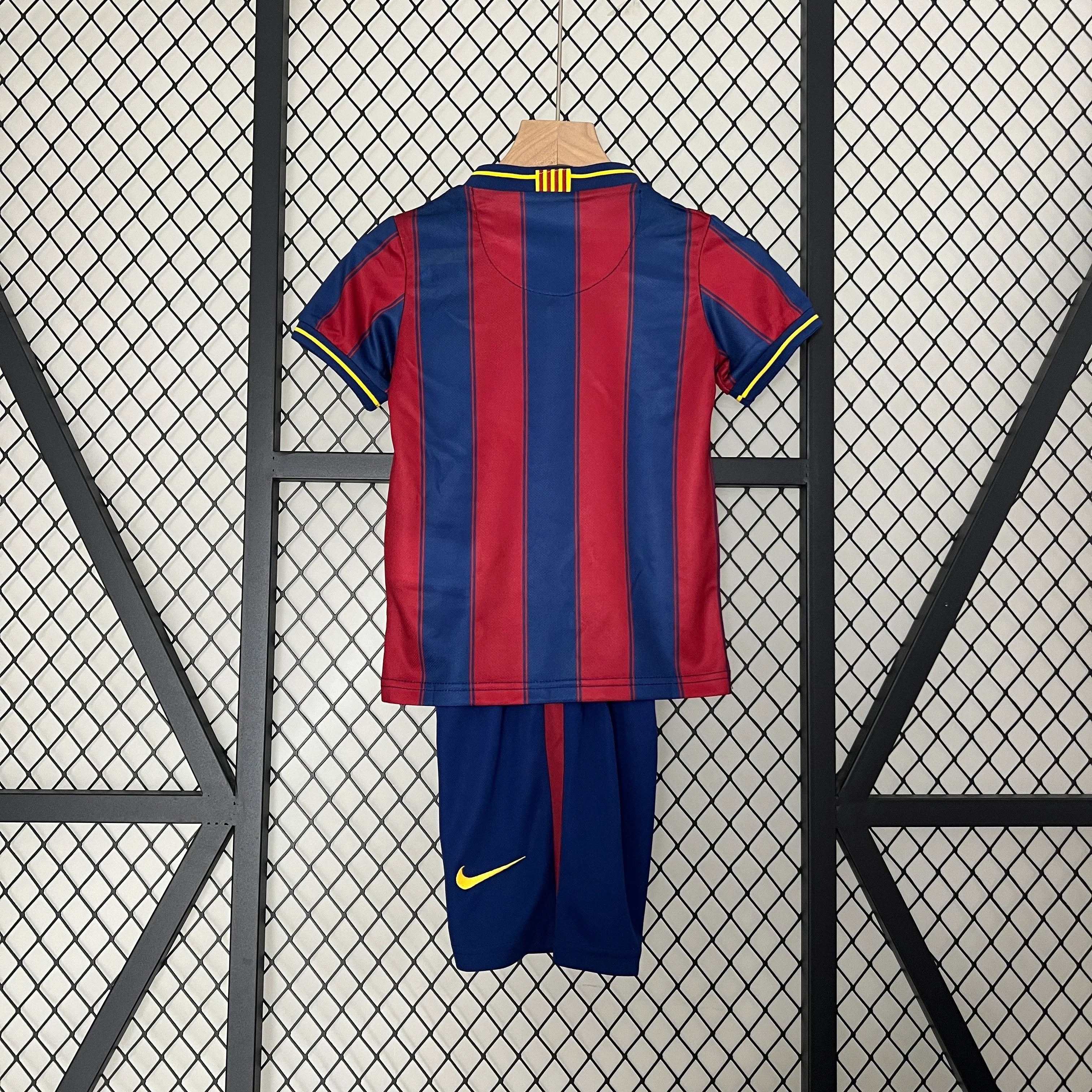 FC Barcelona Niños 2009-10 - Fútbol Club Vintage