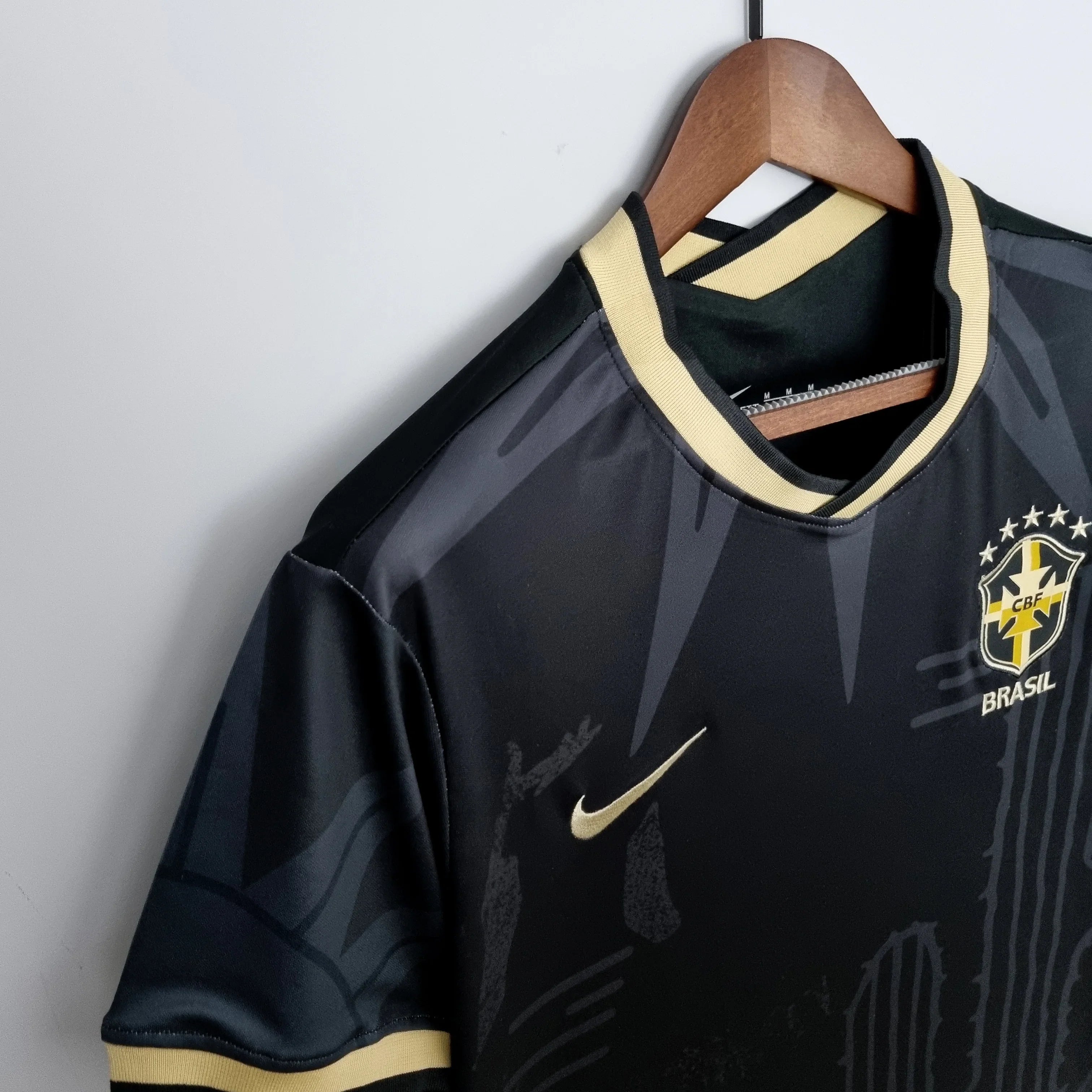 Camiseta Retro Brasil Negra 2022 - Fútbol Club Vintage