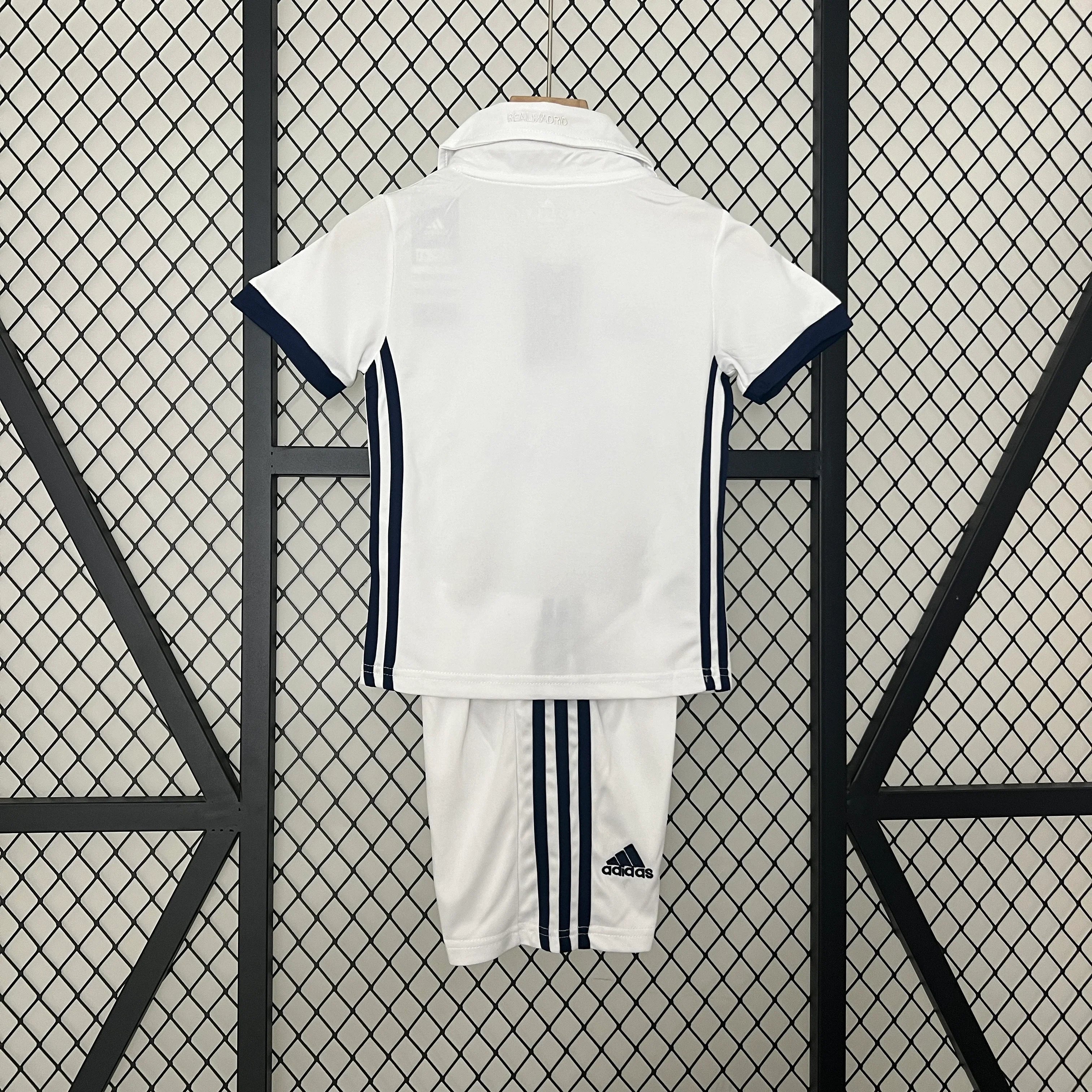 Retro Real Madrid Niños 2016-17 - Fútbol Club Vintage
