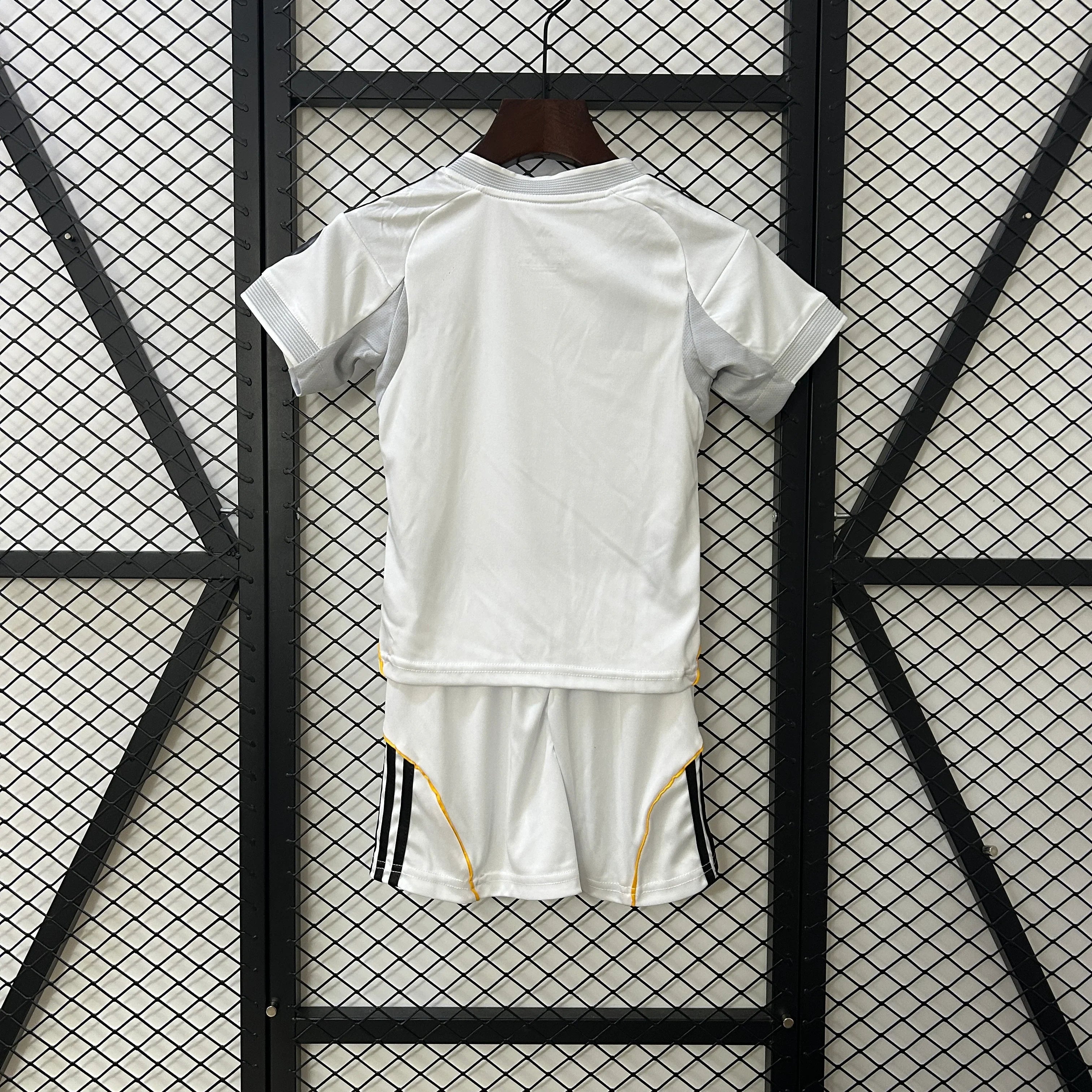 Real Madrid Niños 2025-26 - Fútbol Club Vintage