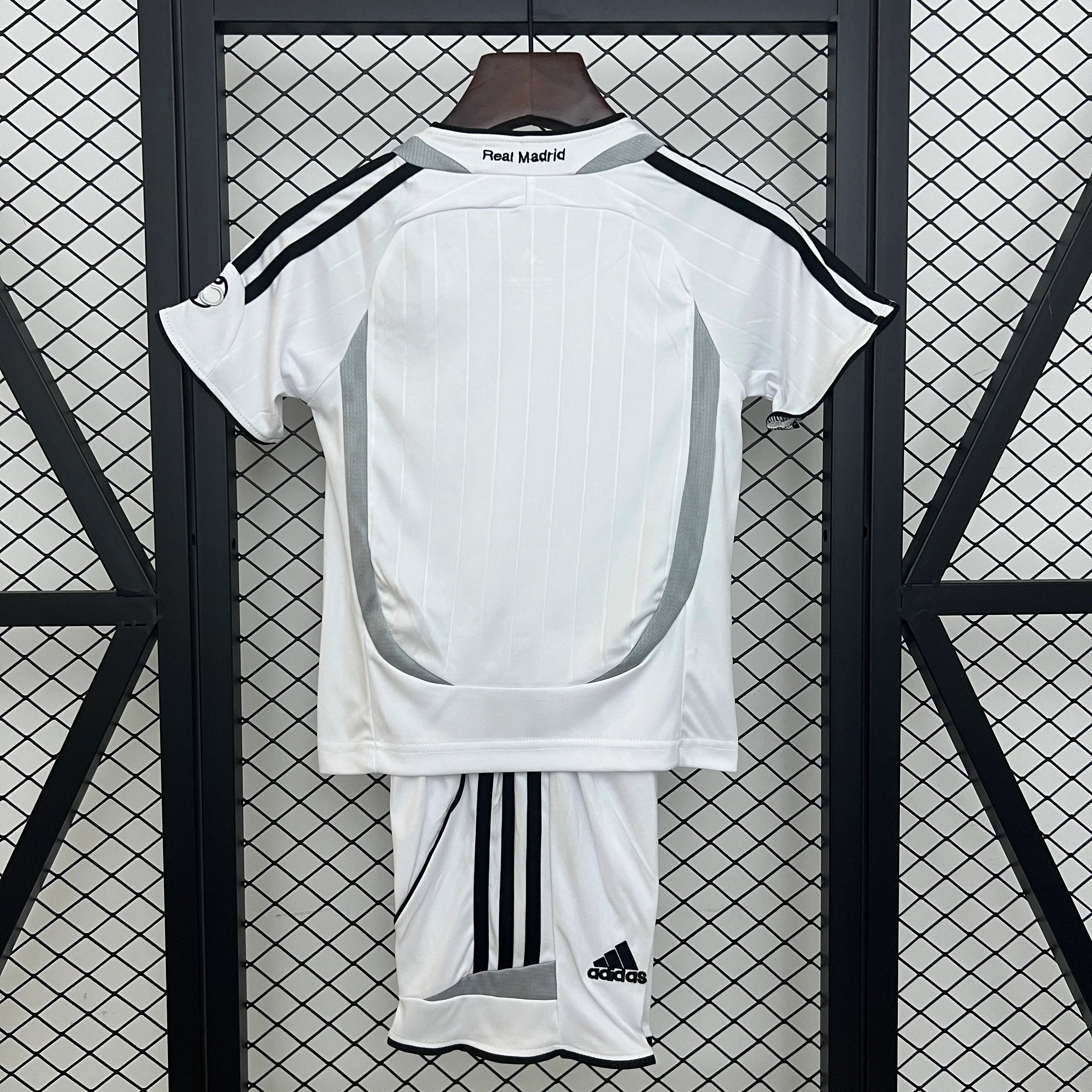Retro Real Madrid Niños 2006-07 - Fútbol Club Vintage