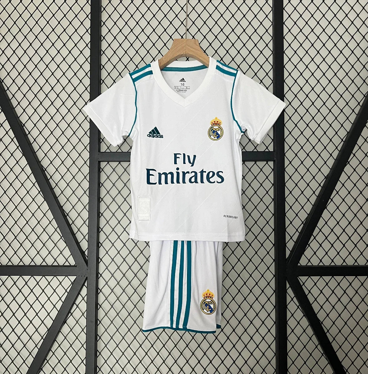 Retro Real Madrid Niños 2017-18 - Fútbol Club Vintage